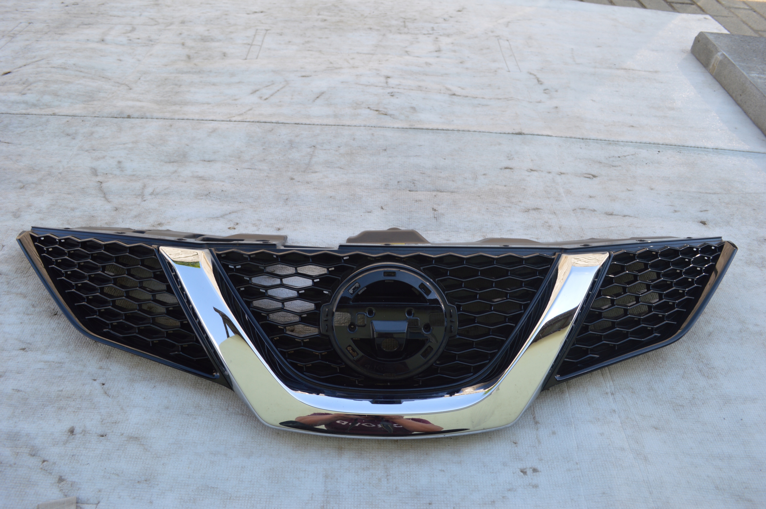 Nissan Qashqai J11 Kühlergrill FRONTGRILL Kühlergitter - Thumbnail 1