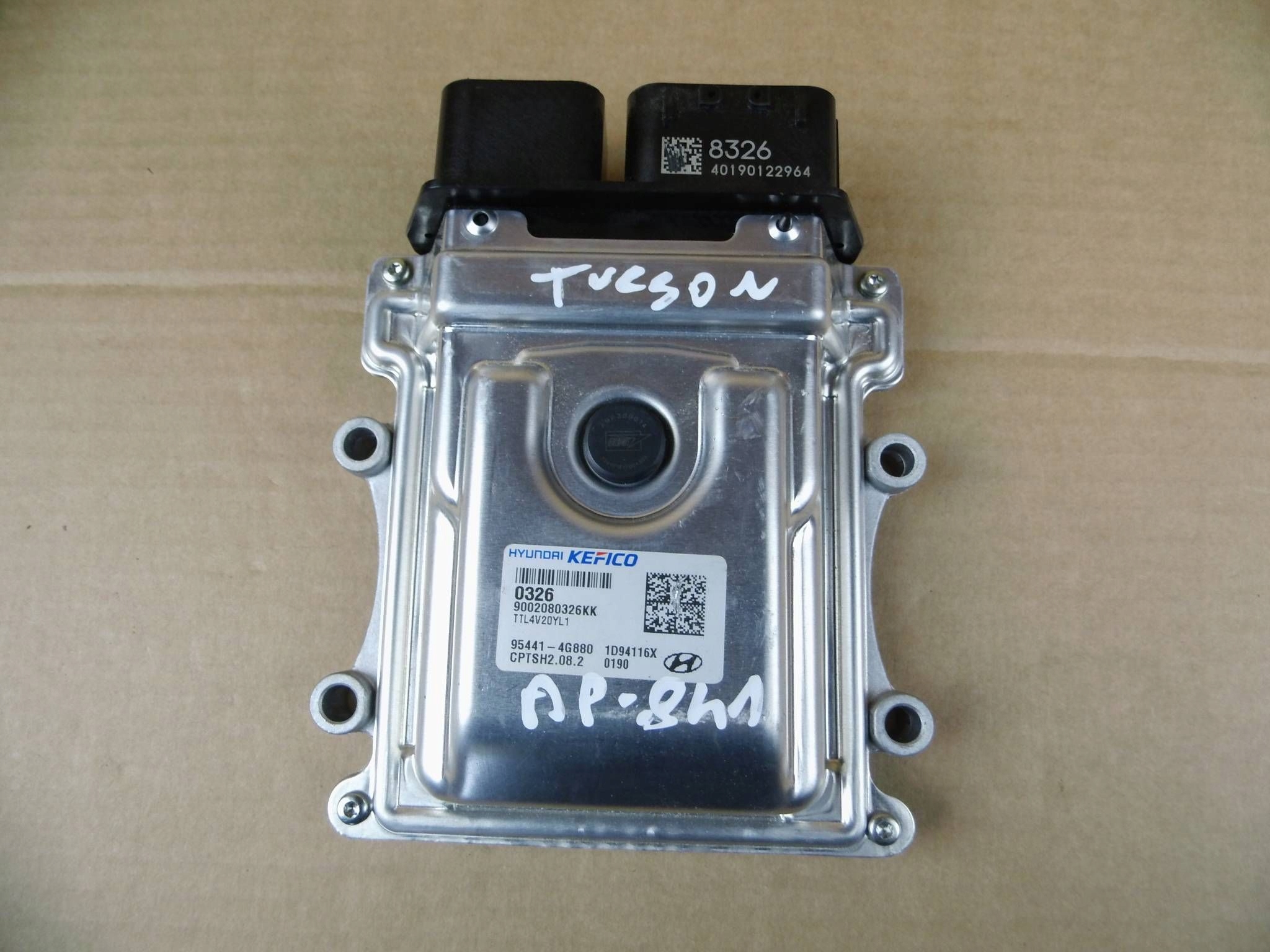 Hyundai Tucson III 2.0 CRDI computer control unit of the engine 954414G880