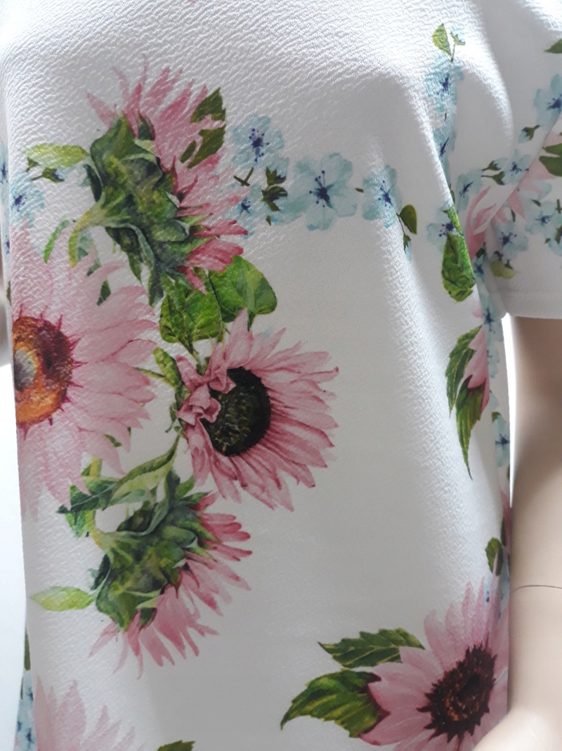 Śliczna tunika w kwiaty 5-6 lat Rękaw krótki rękaw