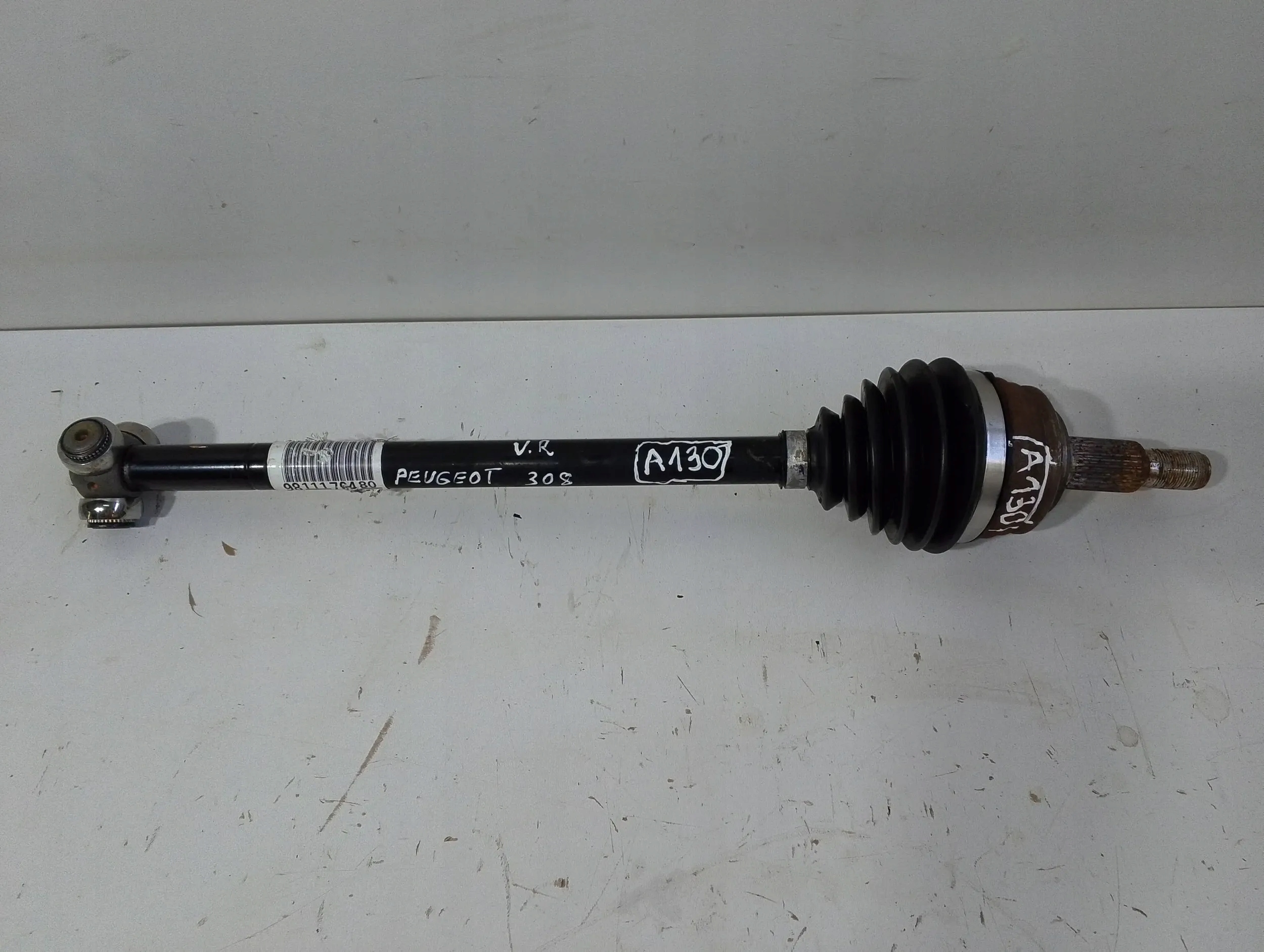 semi-axis front right Peugeot 308 III 9811176480 (A130)