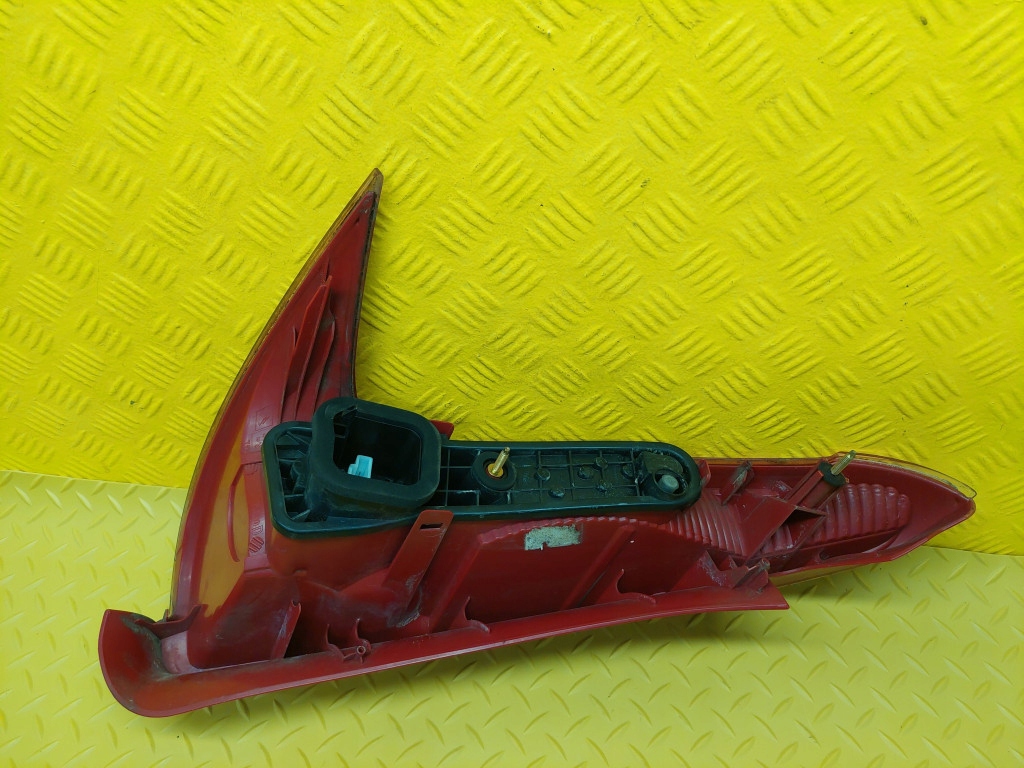 PEUGEOT 206 SW light right rear part