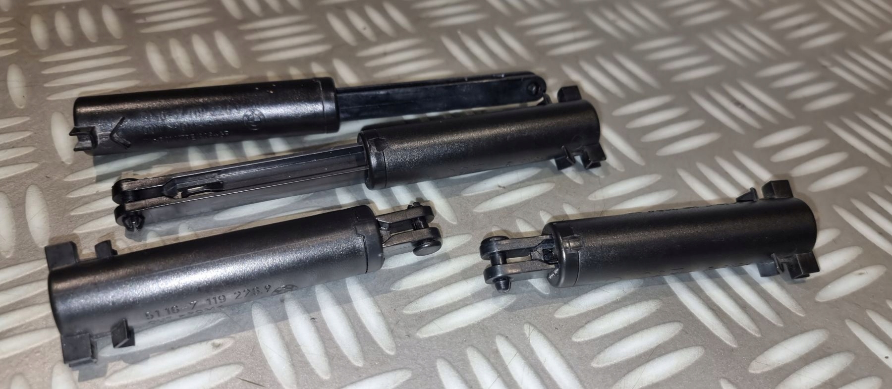 BMW 5 E60 E61 сервопривод бардачок на пассажира 7119226 7119226.9