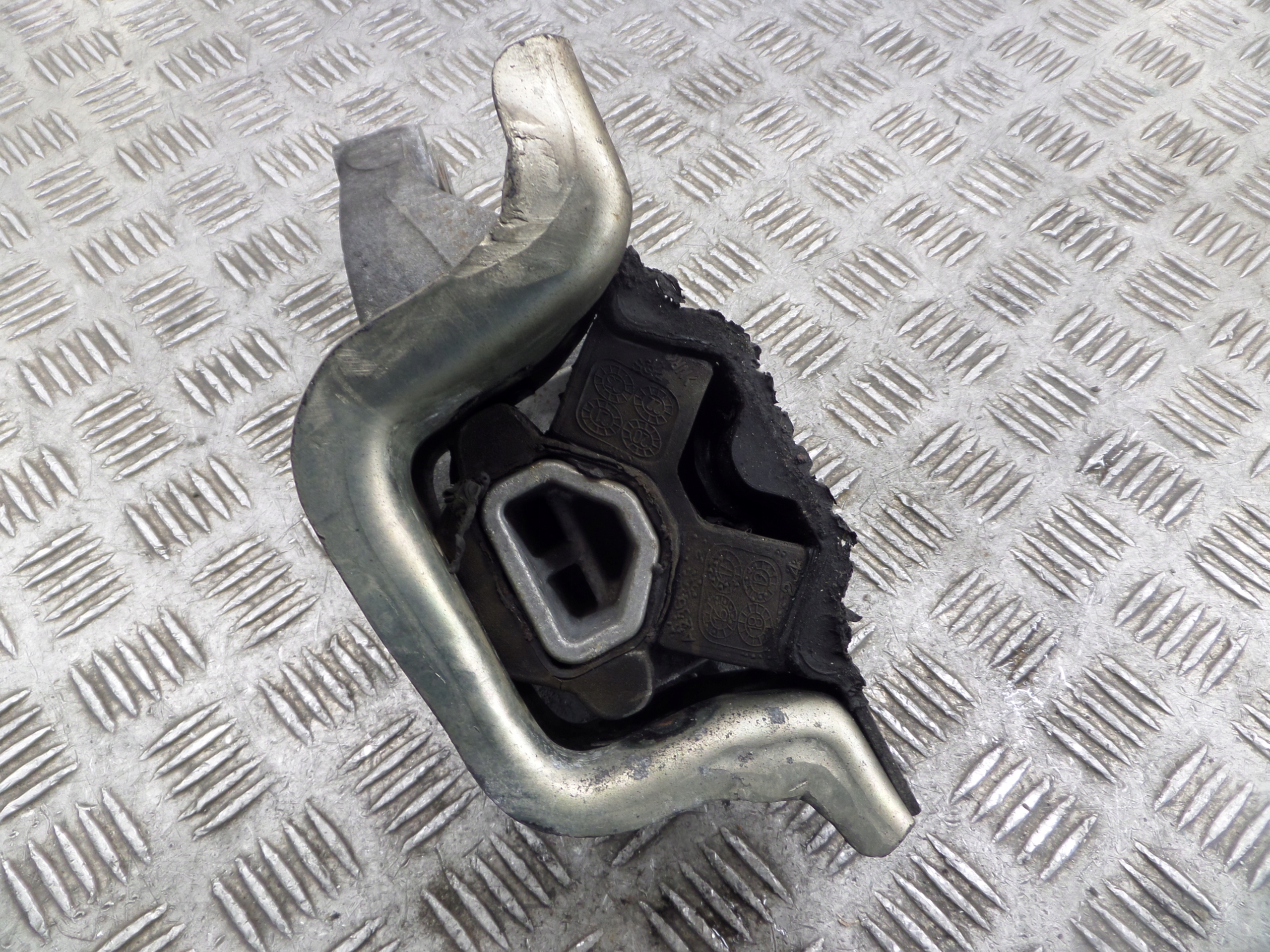 engine mount holder BOXER JUMPER III 2.0 HDI 01380040080