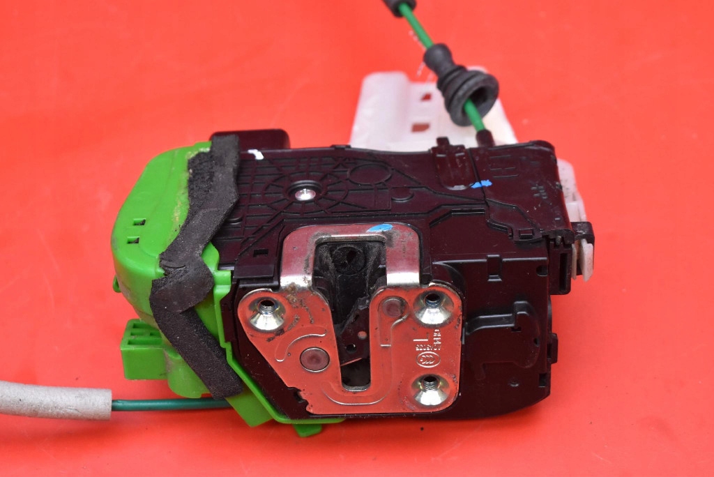 lock door left front front EU HYUNDAI I40 VF KOMBI 11-15