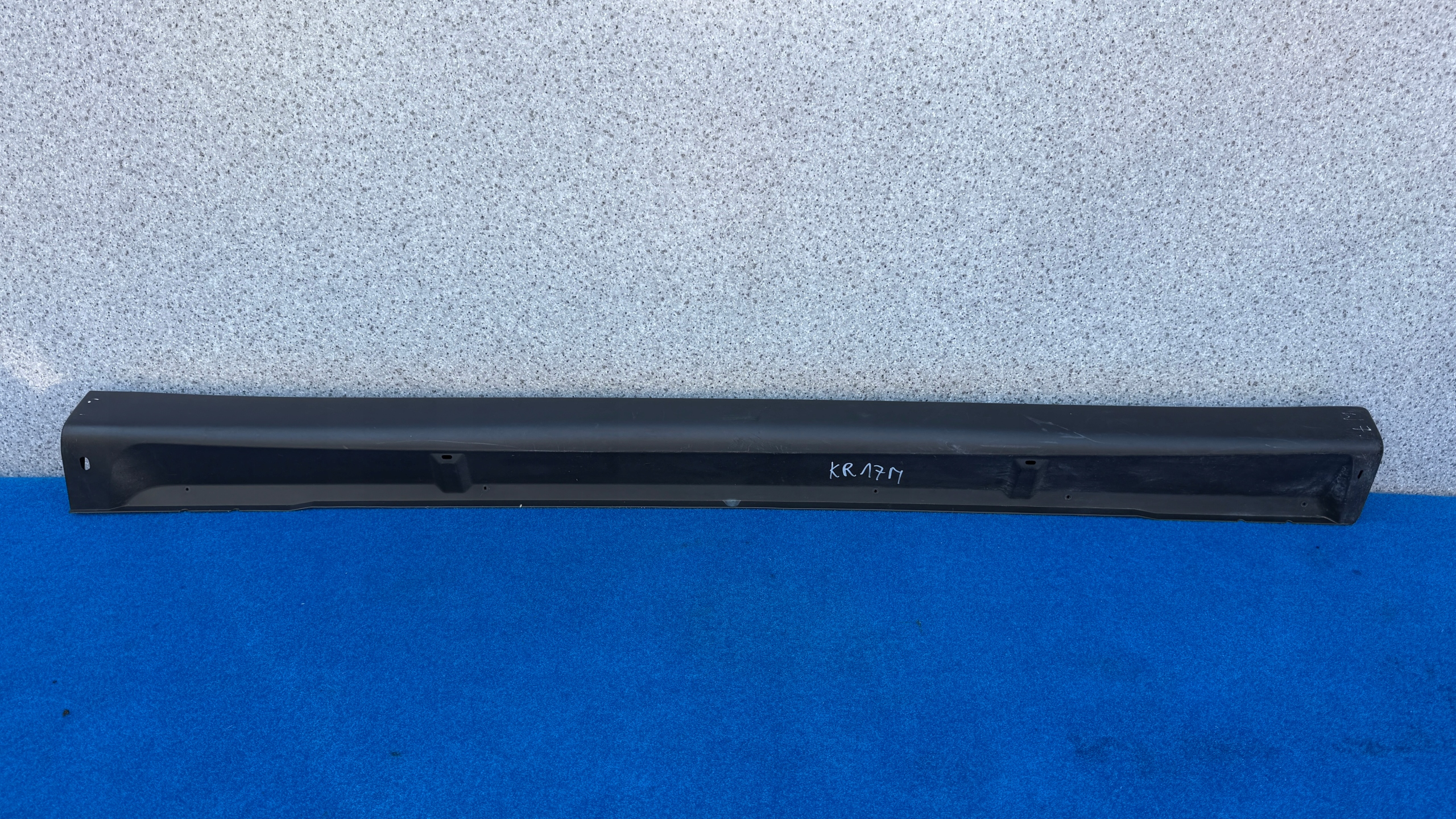 MITSUBISHI OUTLANDER 3 III 12R+ right moulding threshold threshold 6512A422 KR17M
