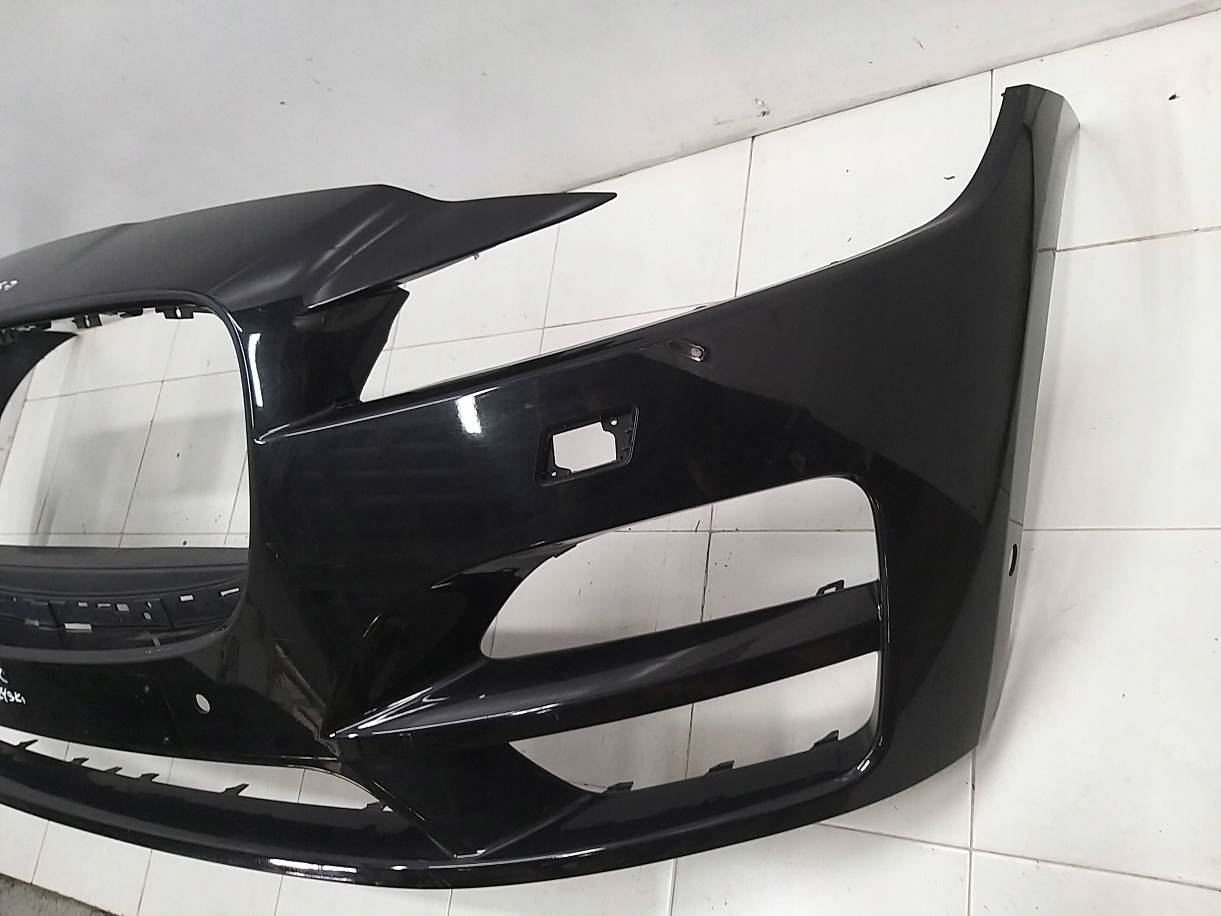 JAGUAR F PACE F-PACE X761 15R- ZDERZAK PRZÓD PRZEDNI HK83-17F003-A Producent części Jaguar OE