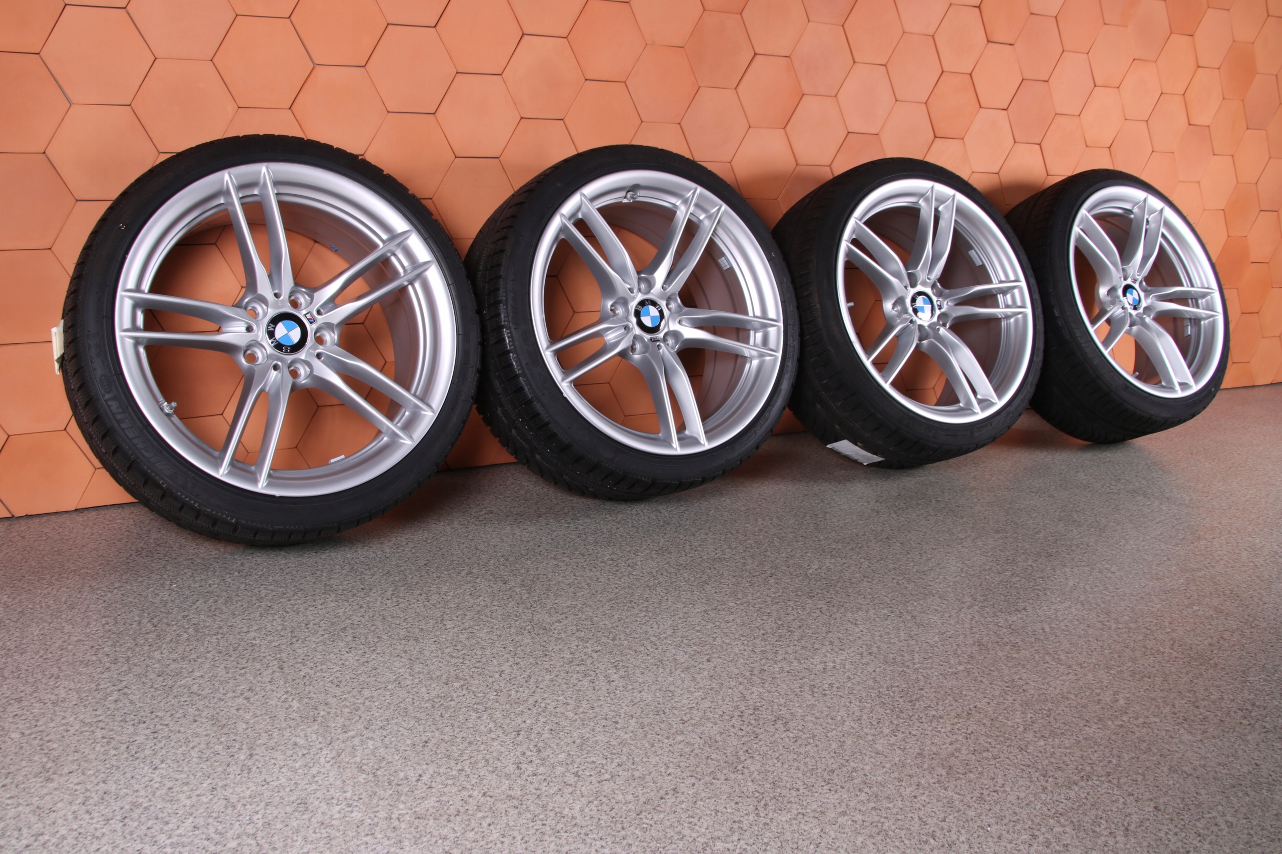 BMW M2 F87 M3 F80 M4 F82 зимние колеса обода шины