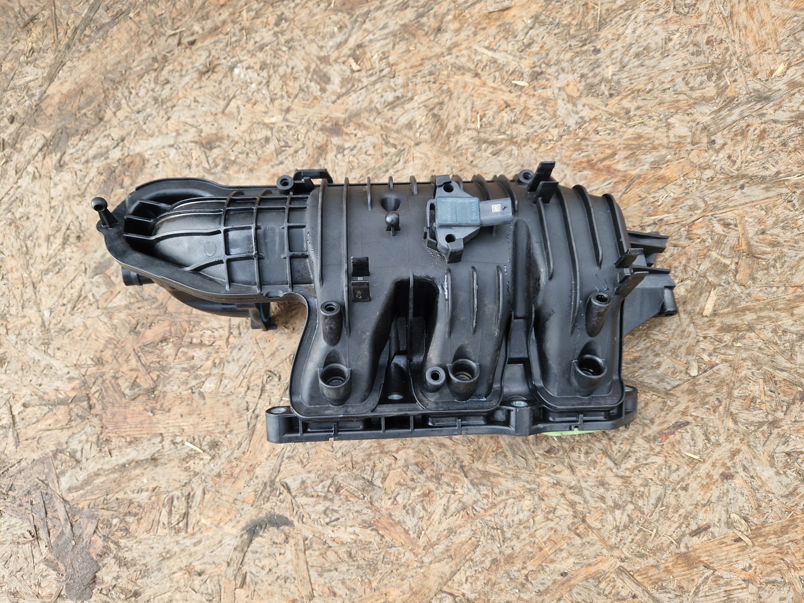 intake manifold VW AUDI 1.0 TSI DLA 05C129709E 05C129711E