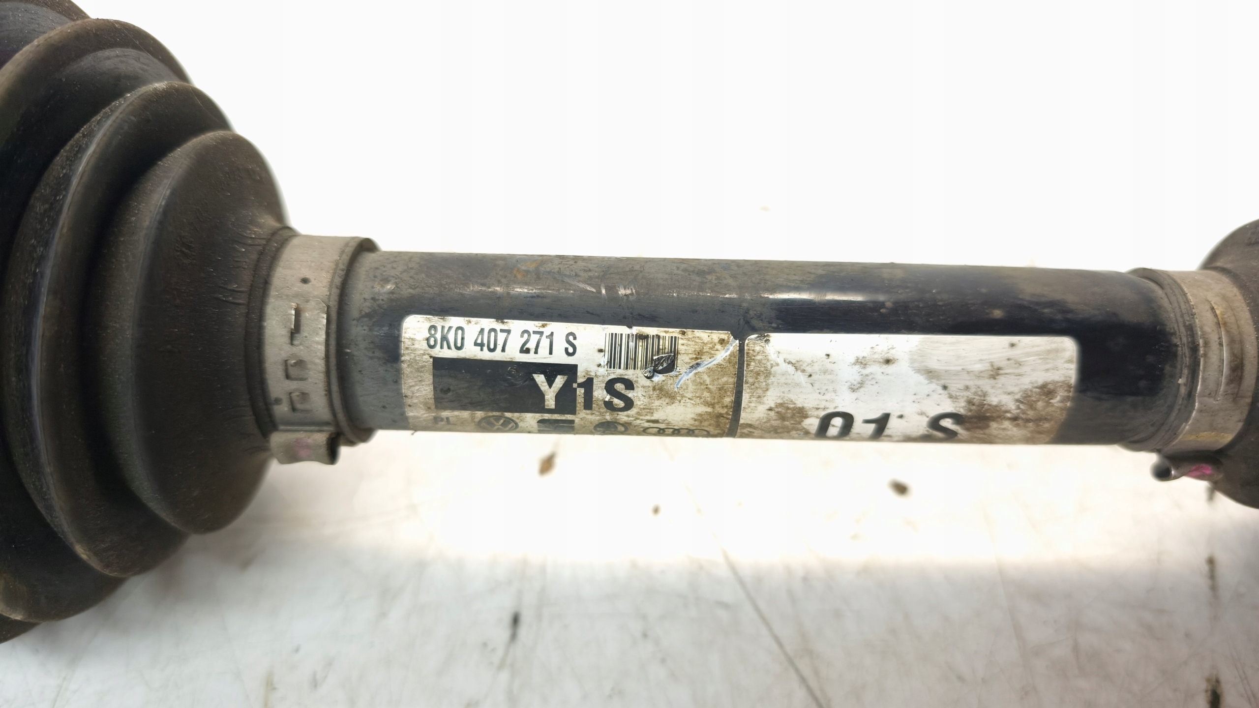 Antriebswelle links oder rechts vorne AUDI A4 B8 A5 8T 2.7 3.0 TDI 8K0407271S