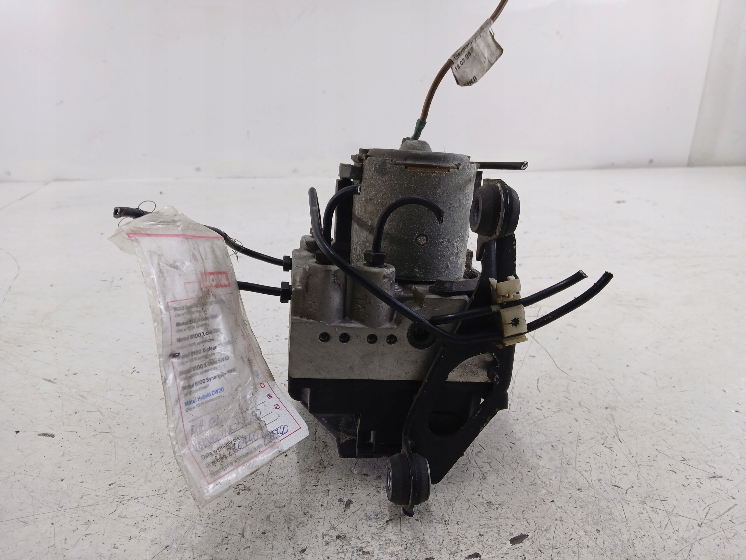 AUDI A4 B5 Servo frein ABS 8D0614111