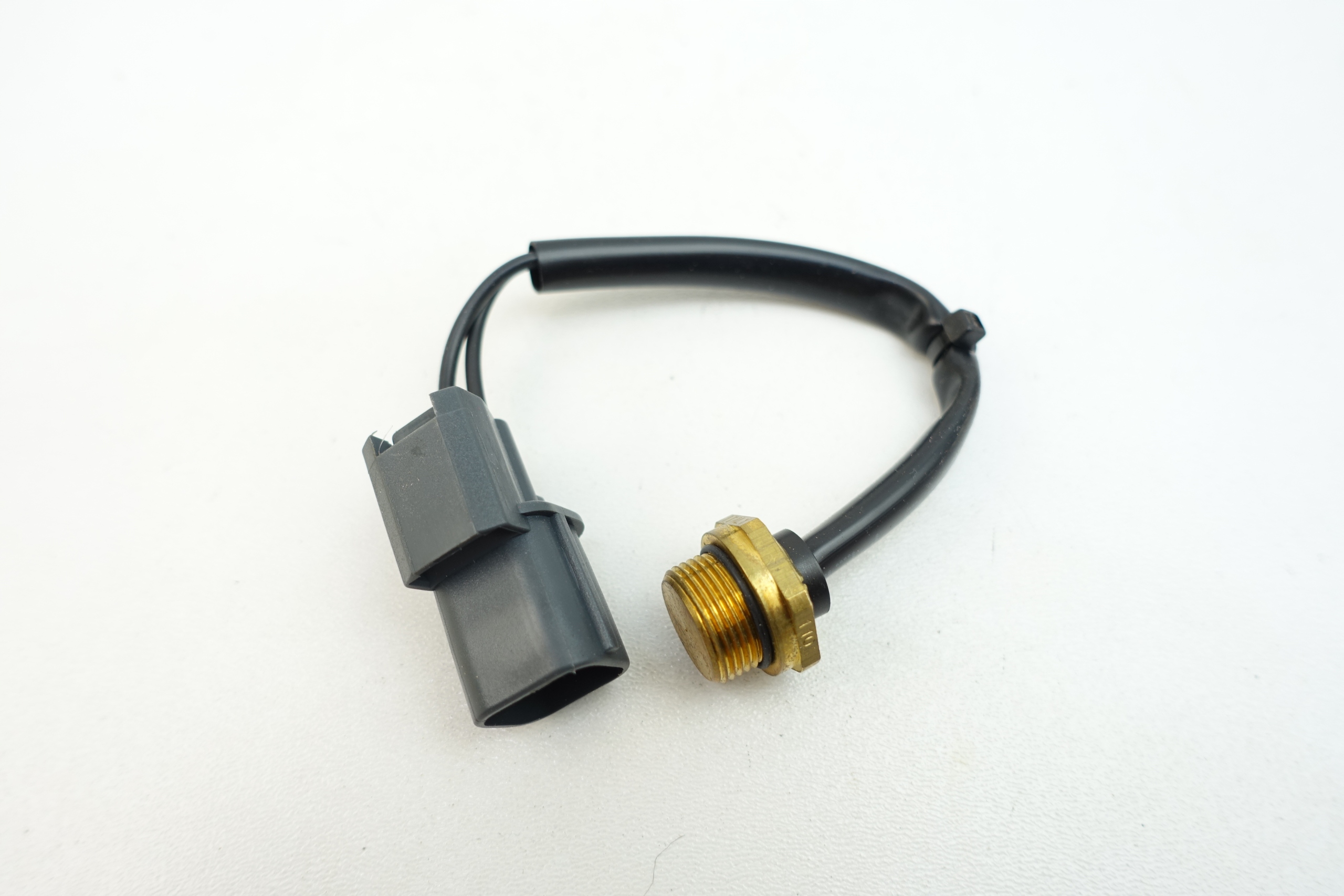 ПЕРЕКЛЮЧАТЕЛЬ ВЕНТИЛЯТОРА HONDA 37773P8AA01