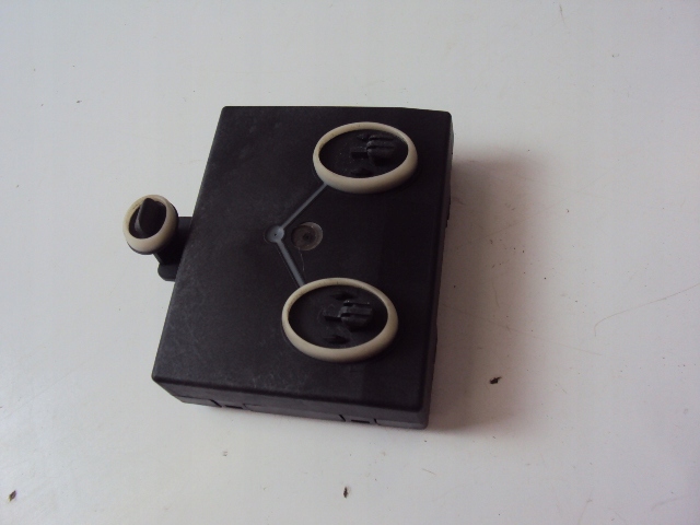 8X0959795D - Модуль левой задней двери AUDI A1 1.0 TFSI DSG 17 R