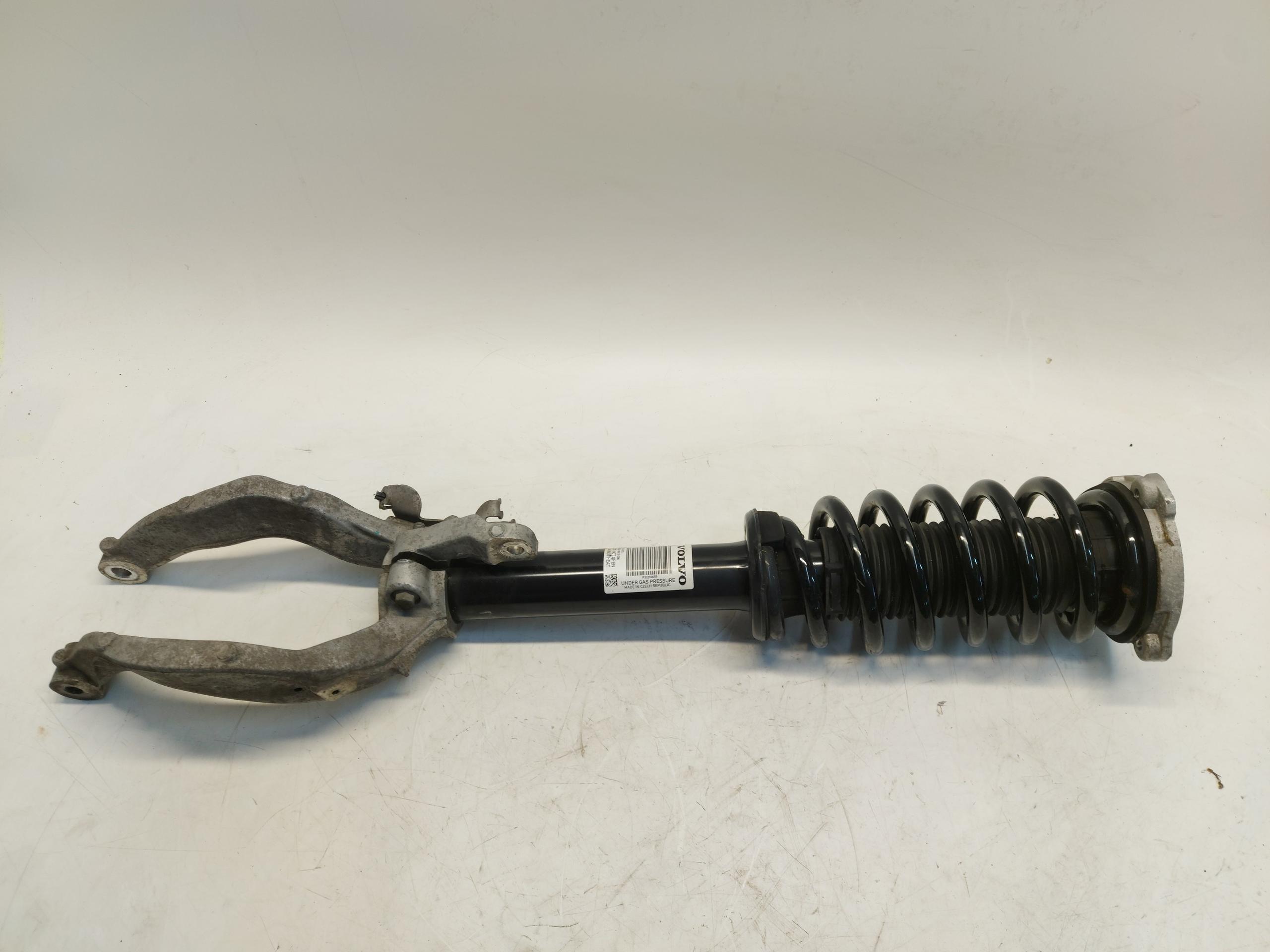 Volvo XC90 II LIFT B5 shock absorber front left 32269059