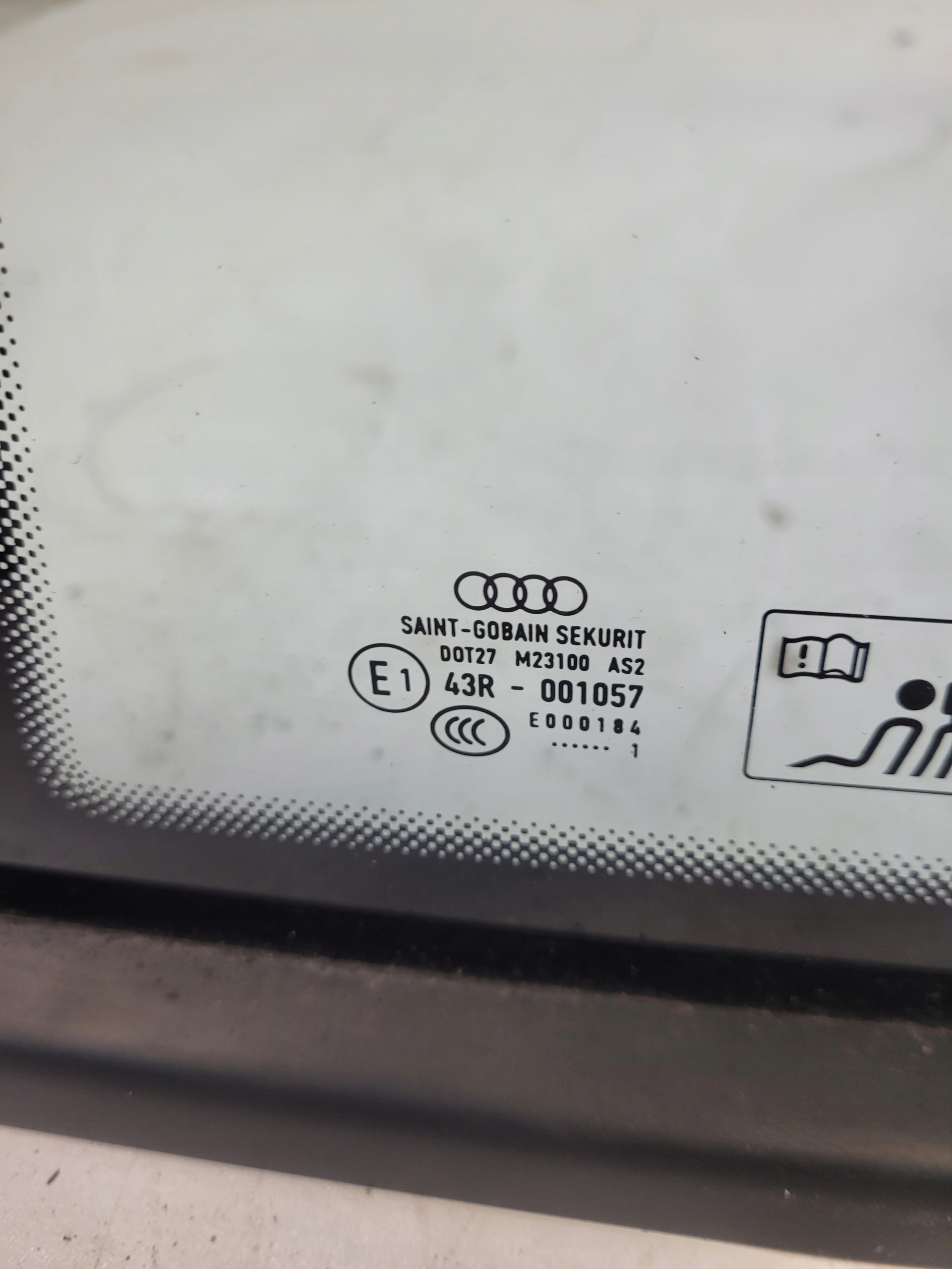 window bodywork AUDI A1 8X3 3-door left rear part 2011R original !!!