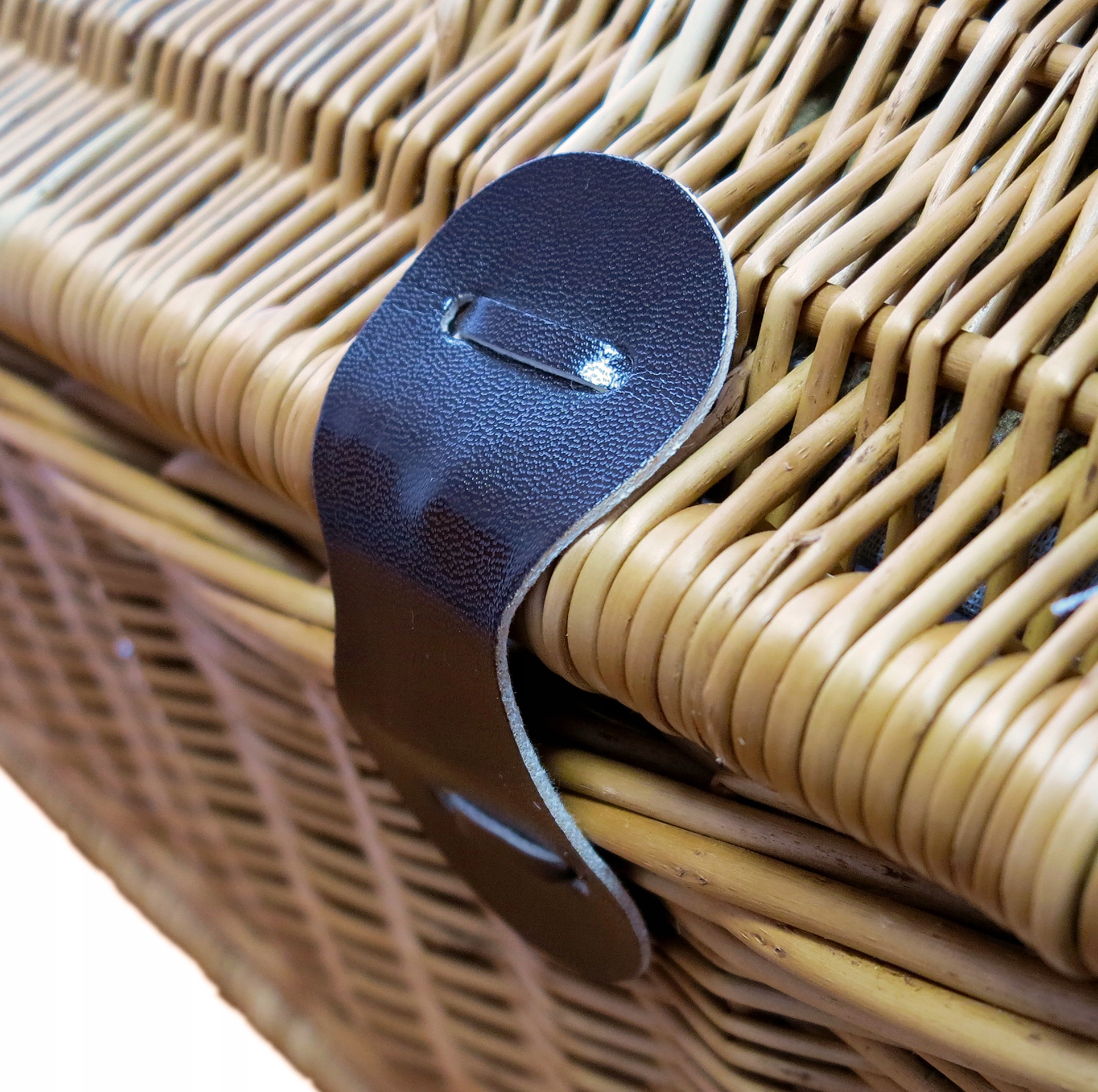 KOSZ PIKNIKOWY DLA 4 OSÓB, WIKLINOWY, PRODUCENT, POLSKA PRODUKCJA. Marka bez marki