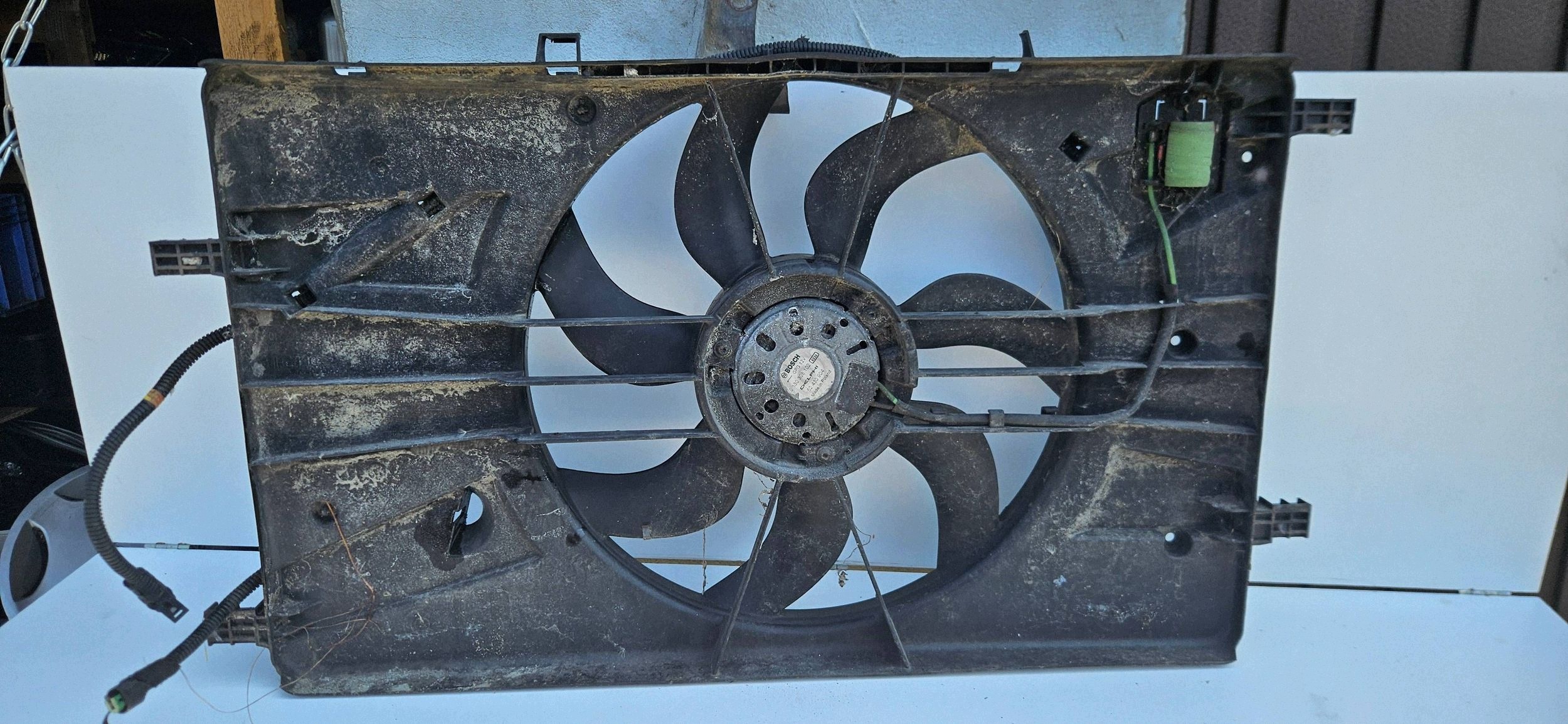 Opel Astra J 4 Insignia a ventilátor chladiče 13267634