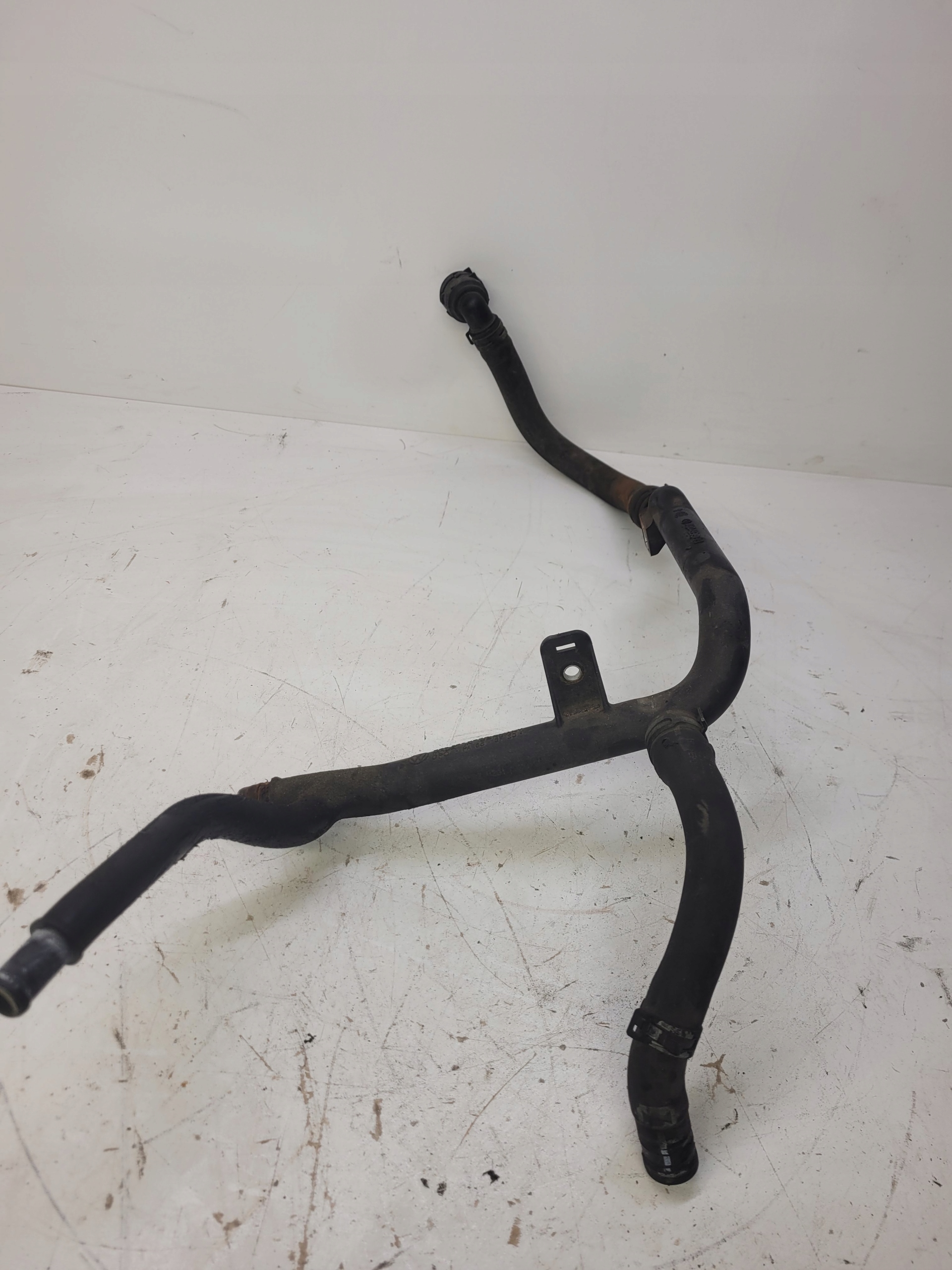 CIJEV PRIJENOS VODE AUDI VW SEAT 2.0 TDI 03L121065H