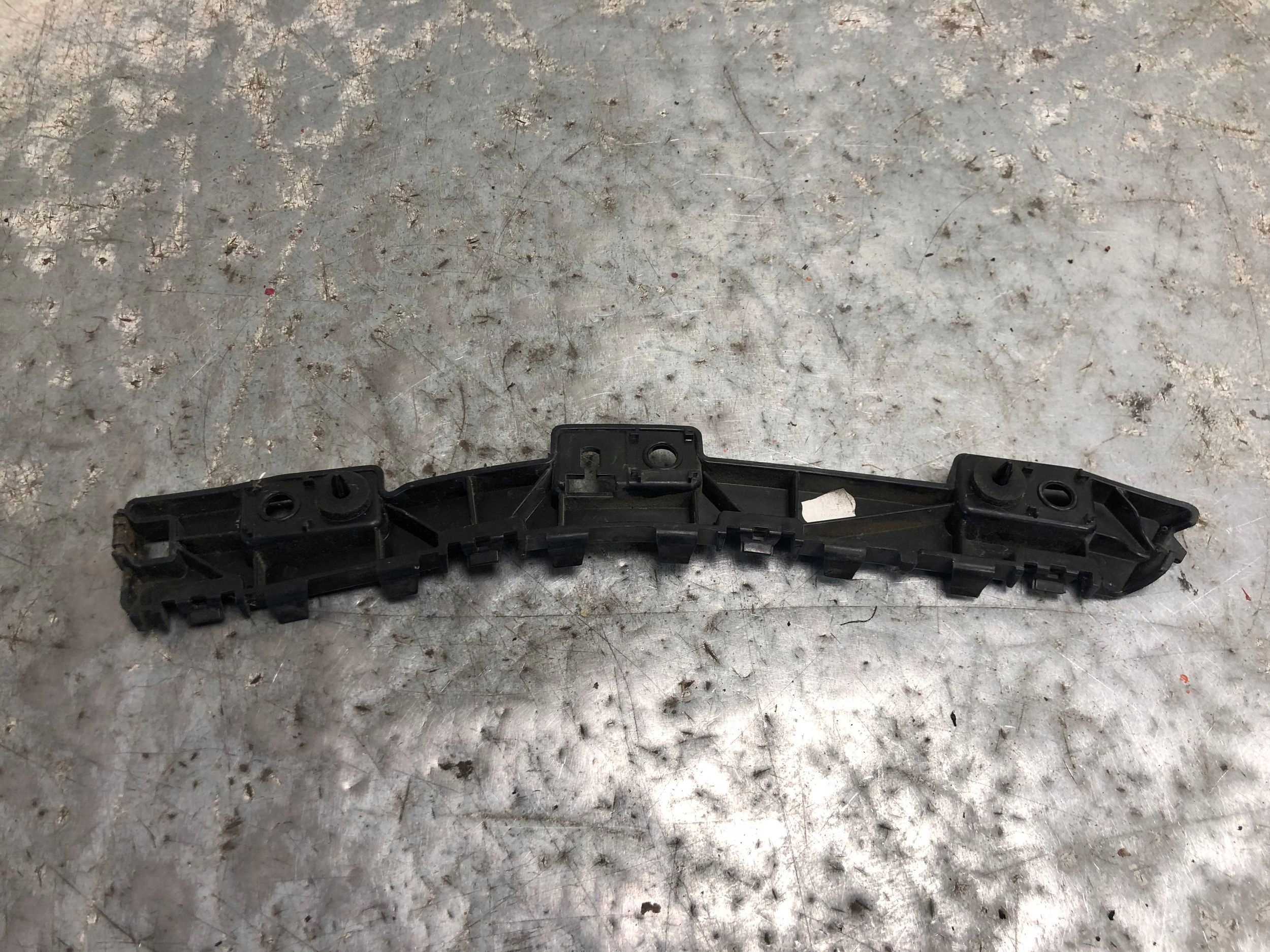 bumper bracket left rear part FORD S-MAX MK2 EM2B-17E851-A