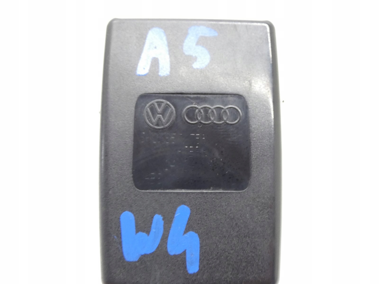 ZAPINKA supports left right AUDI A4 B8 A5 8K0857755D