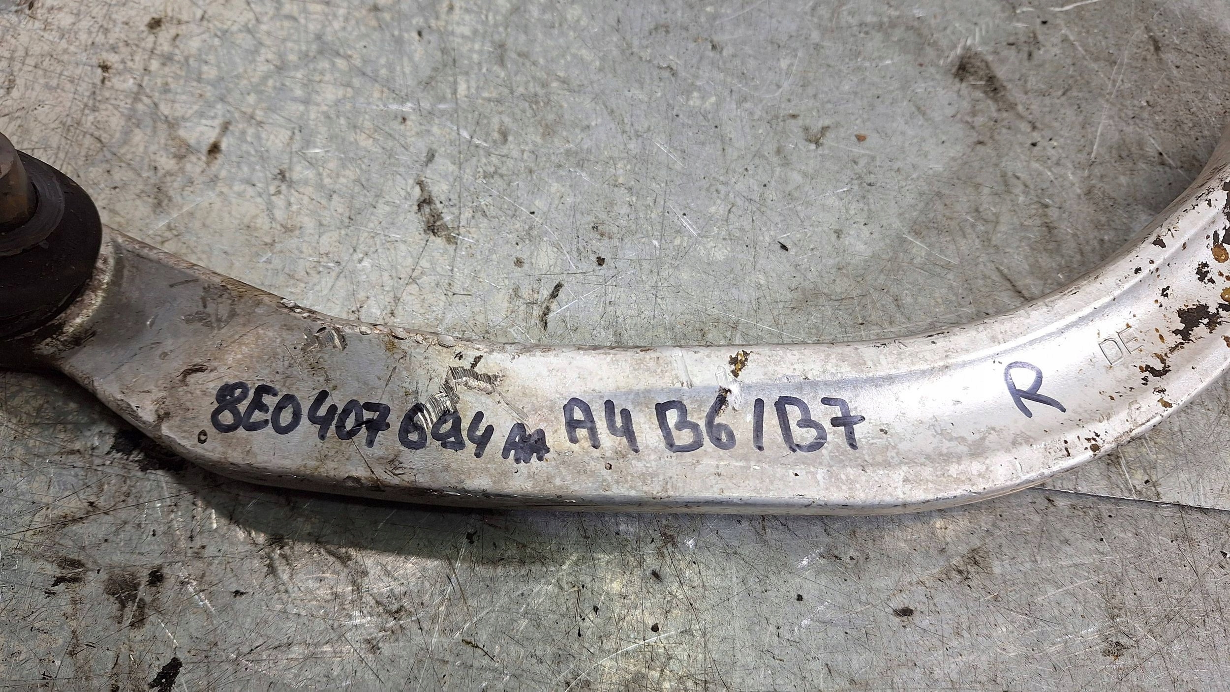 arm right front 8E0407694AA AUDI A4 B6 B7
