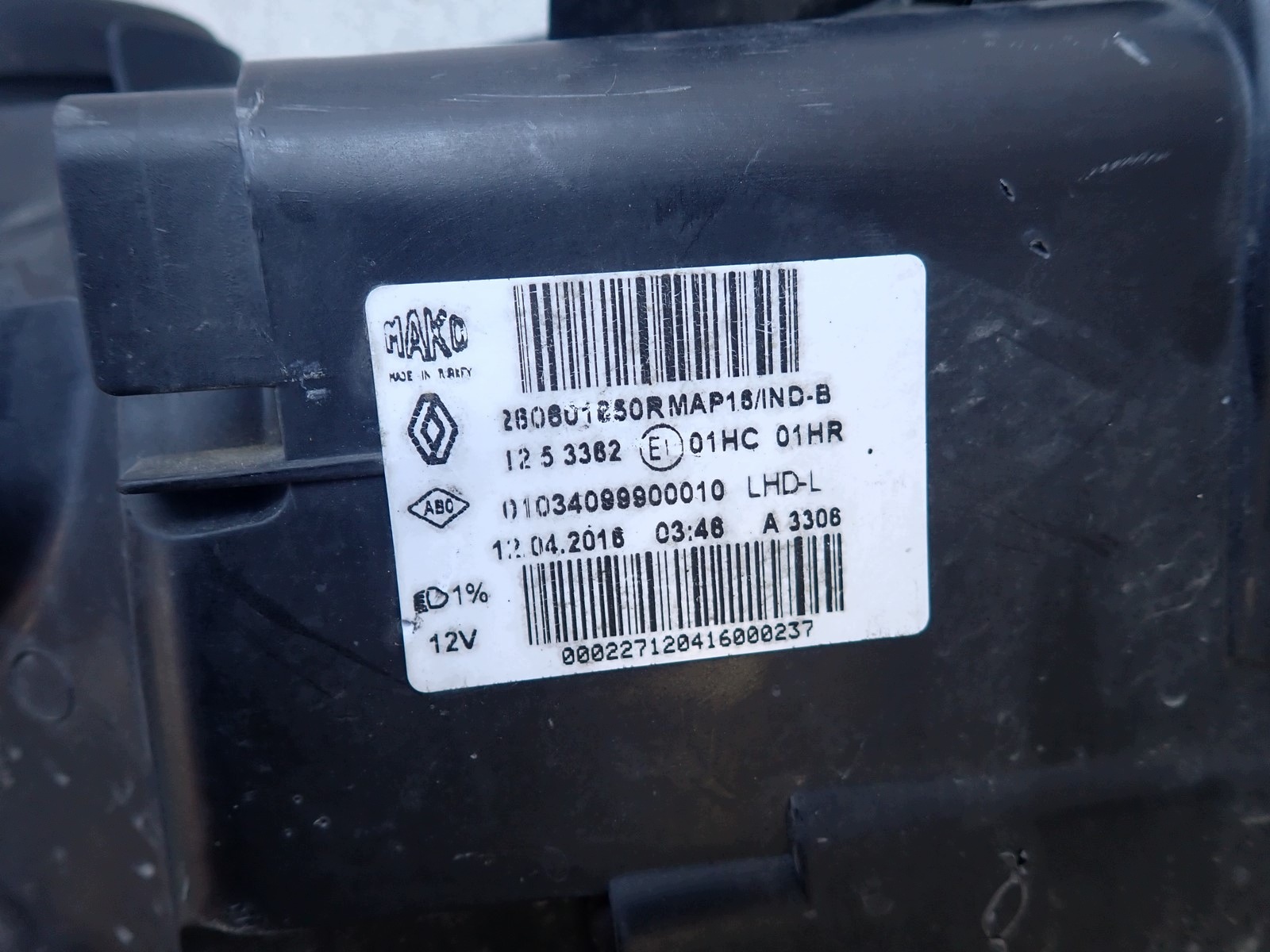 light left REFLEKTOR left RENAULT CLIO IV LIFT 12-16 260601850R 114
