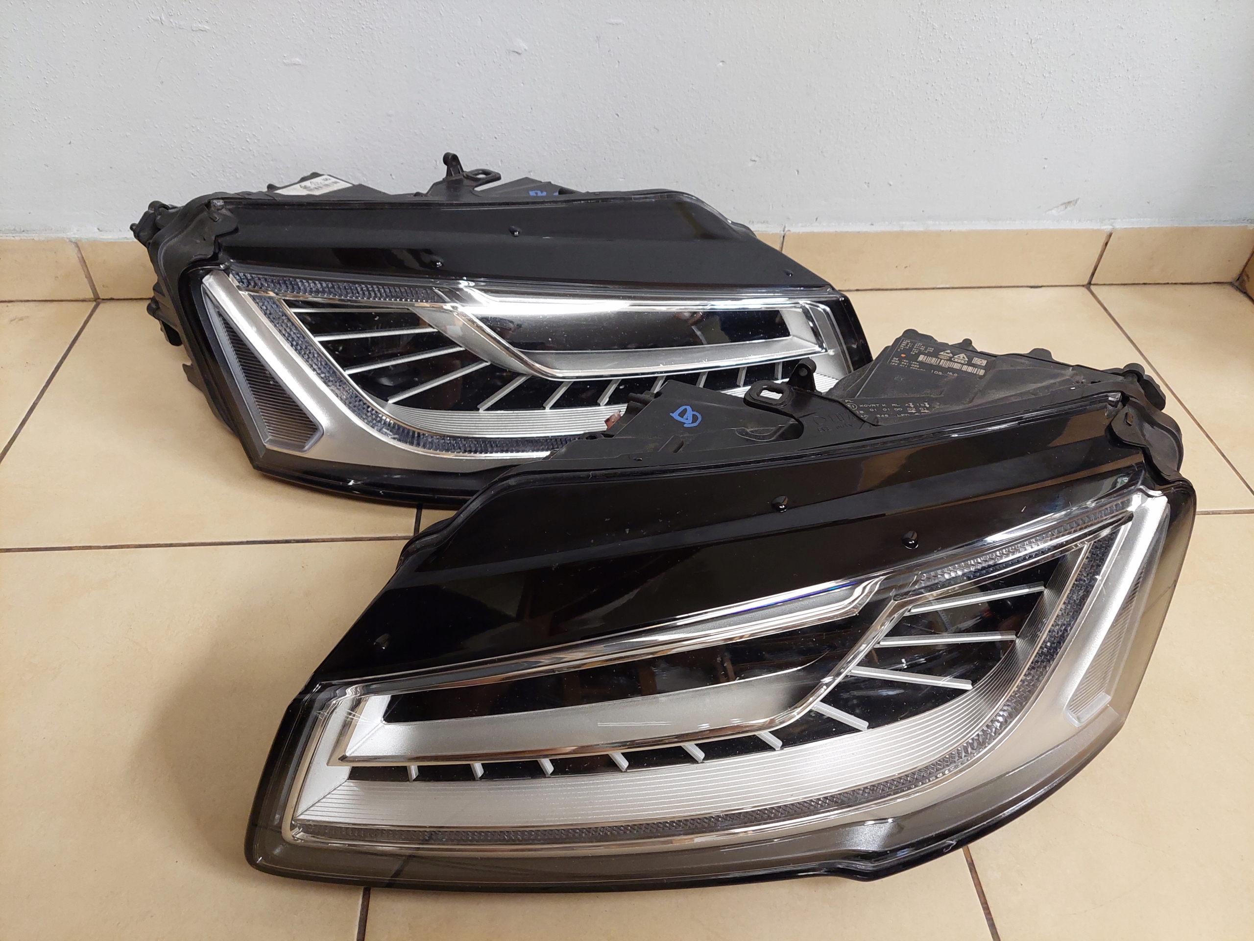 AUDI A8 ПОЛНЫЙ КОМПЛЕКТ LED МАТРИКС КОМПЛЕКТ ФАР
