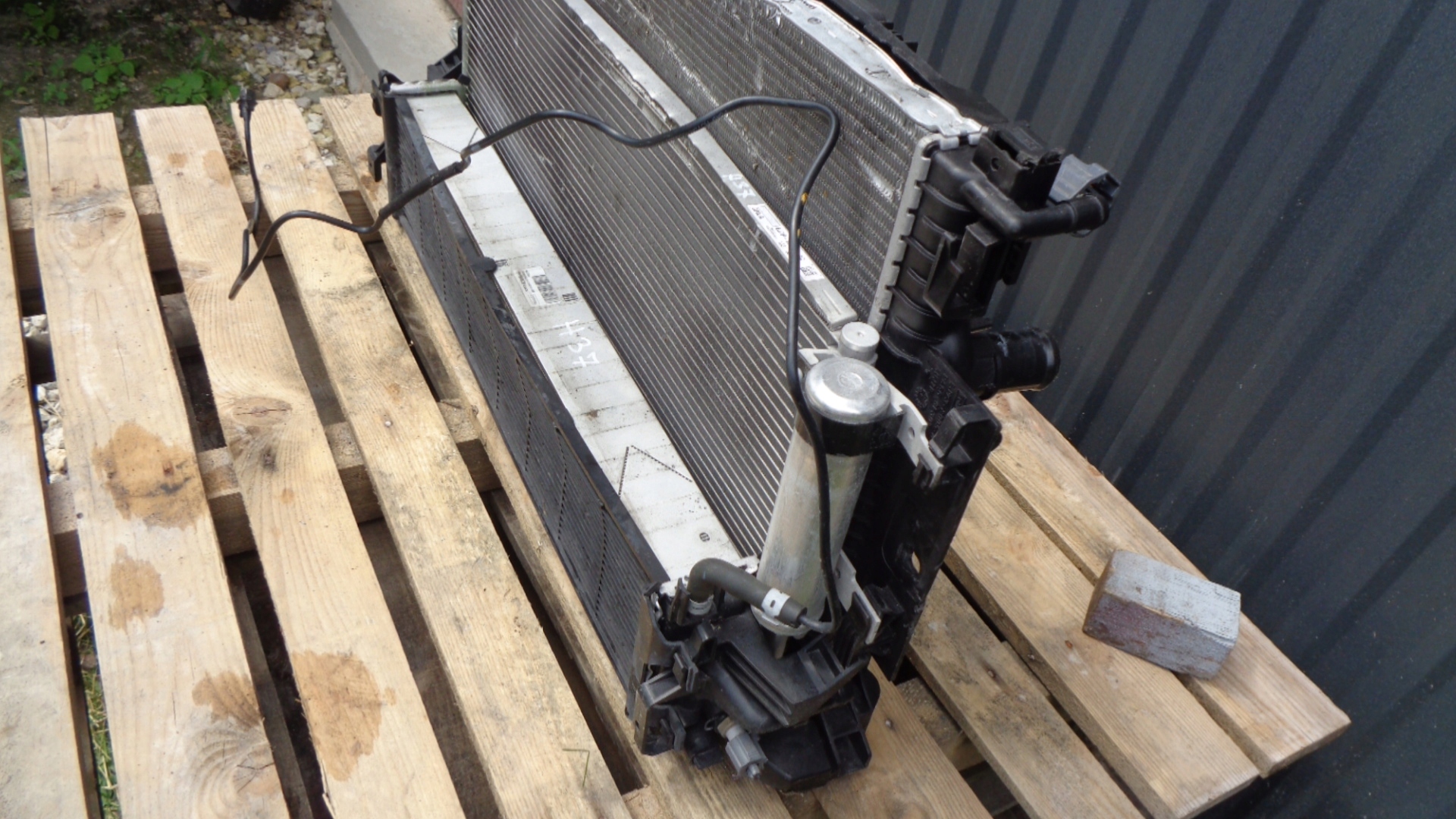 FOCUS MK3 LIFT KUGA MK2 1.5 ECOBOOST kpl chłodnic Producent części Ford OE