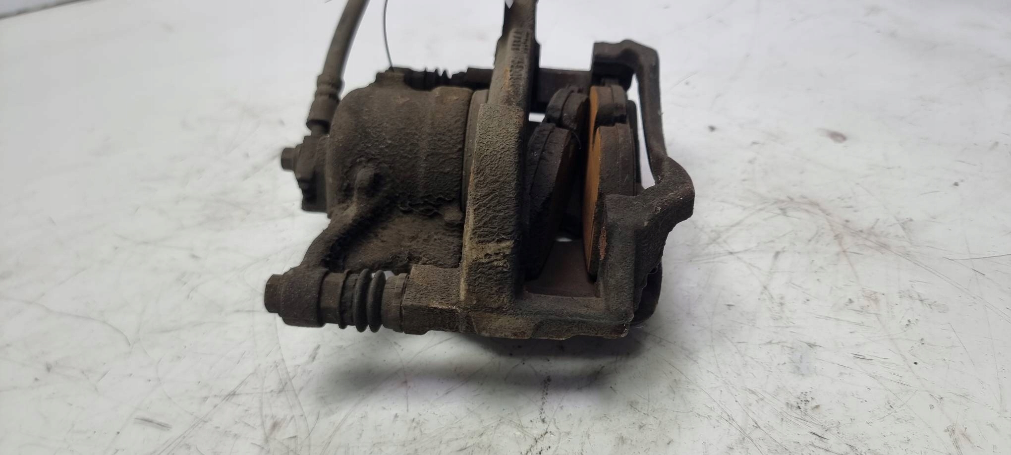 caliper brake front right SKODA OCTAVIA III