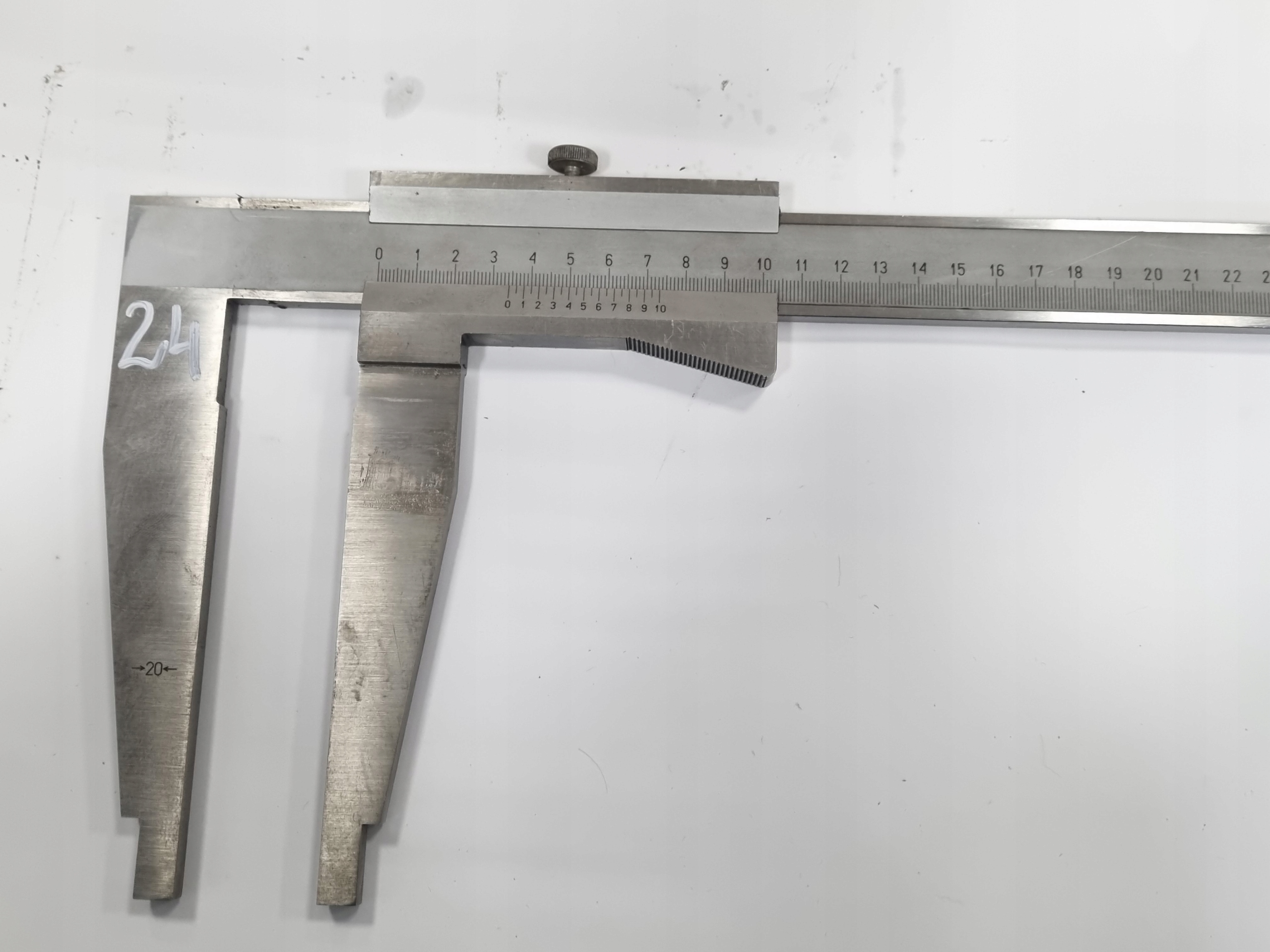 Suwmiarka 1050/150 matowa EAN (GTIN) 5905815033937