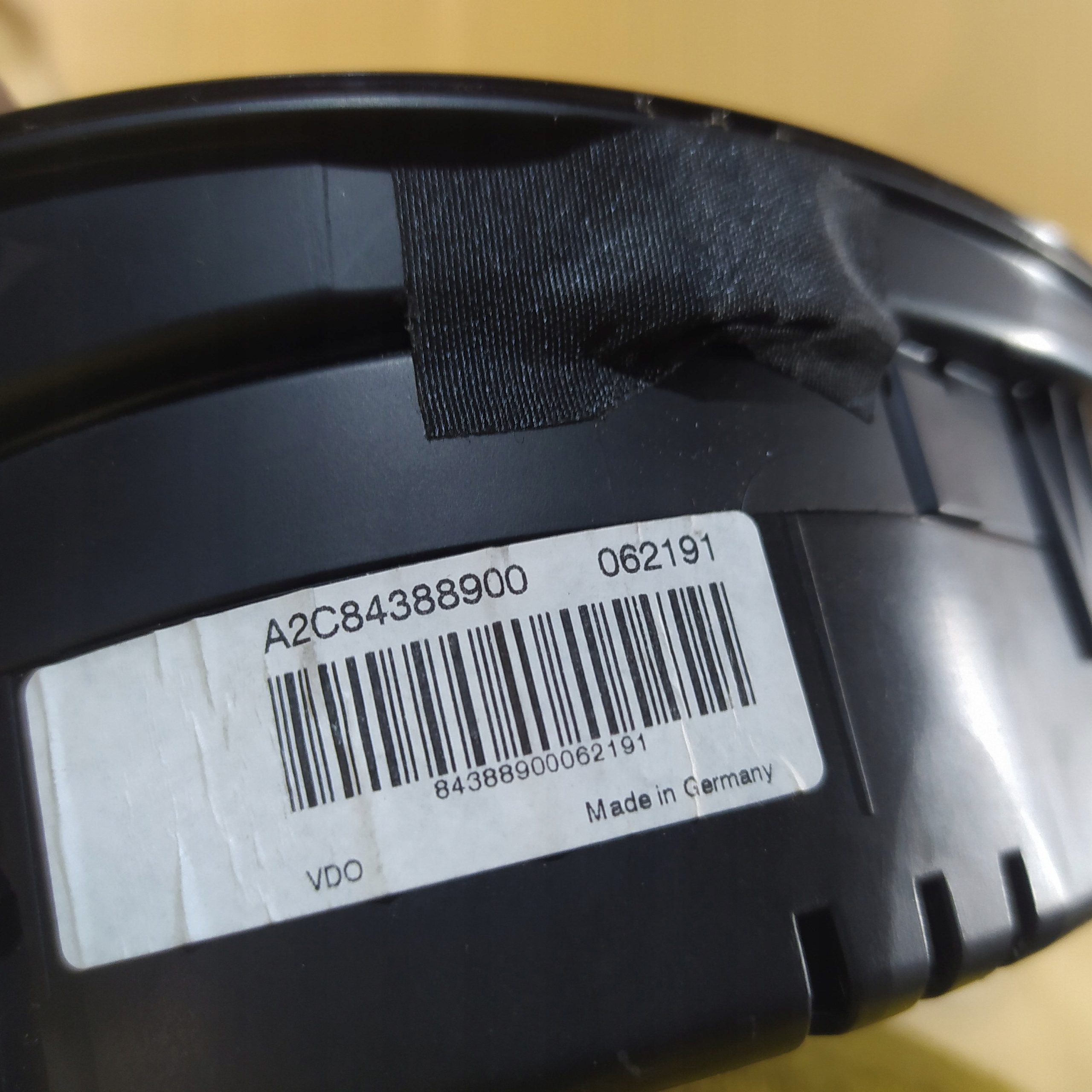 спидометр часы vw Touran II 10-15 2.0 tdi