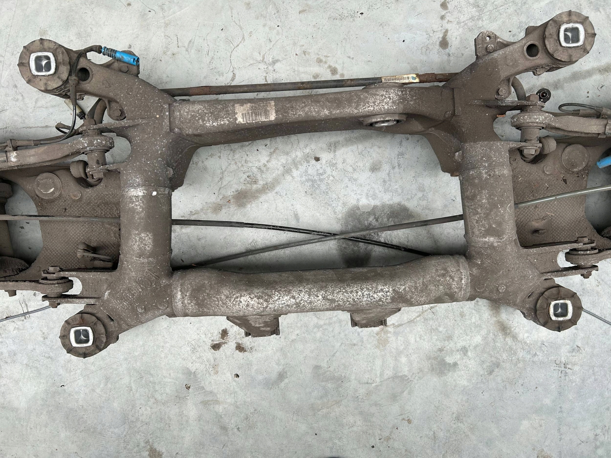 complete axle beam subframe rear part Komplet BMW 5 E60 E61 2005 525d 6770828