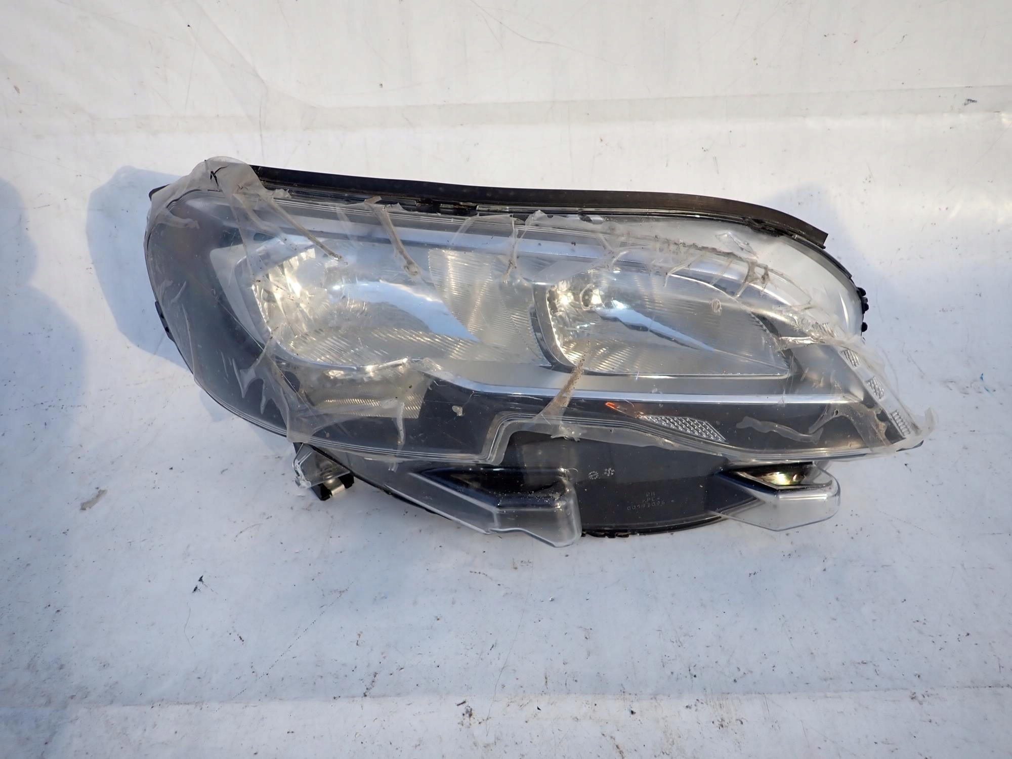 PEUGEOT EXPERT III 3 TRAVELLER 16-> light front front right