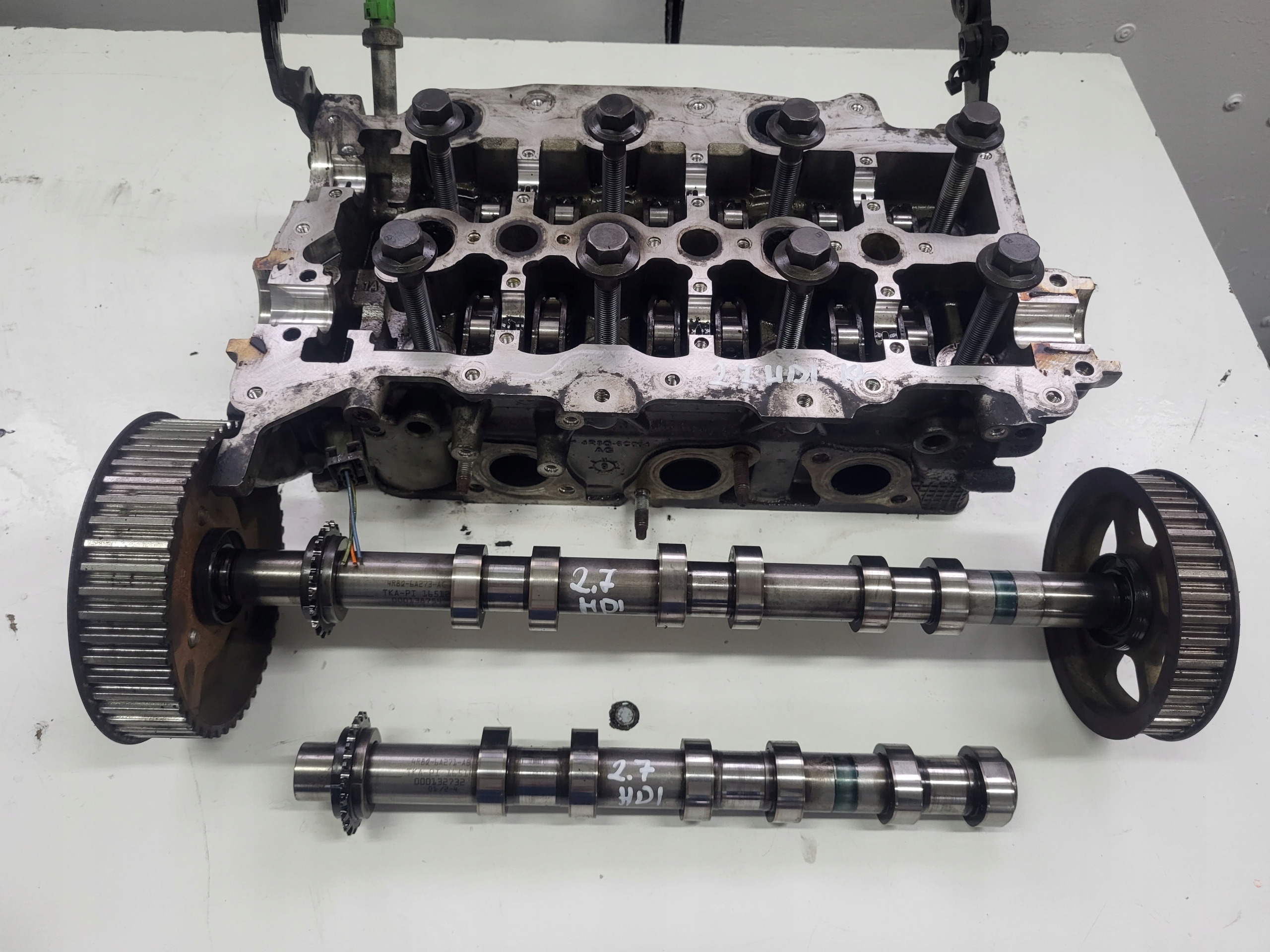 GŁOWICA WAŁKI CITROEN C5 III PEUGEOT 407 2.7 HDI 4R8Q-6C064-AG