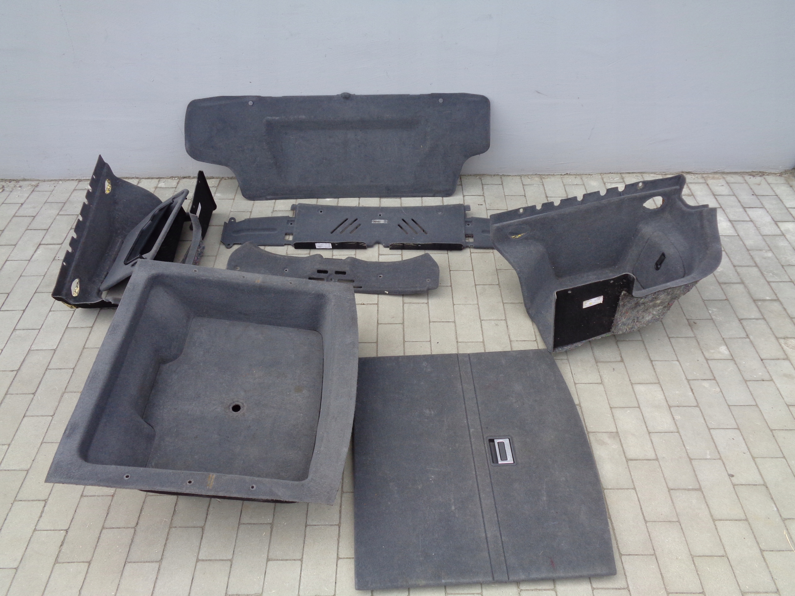 ОБИВКА БАГАЖНОГО ОТДЕЛЕНИЯ KPL MASERATI QUATTROPORTE V