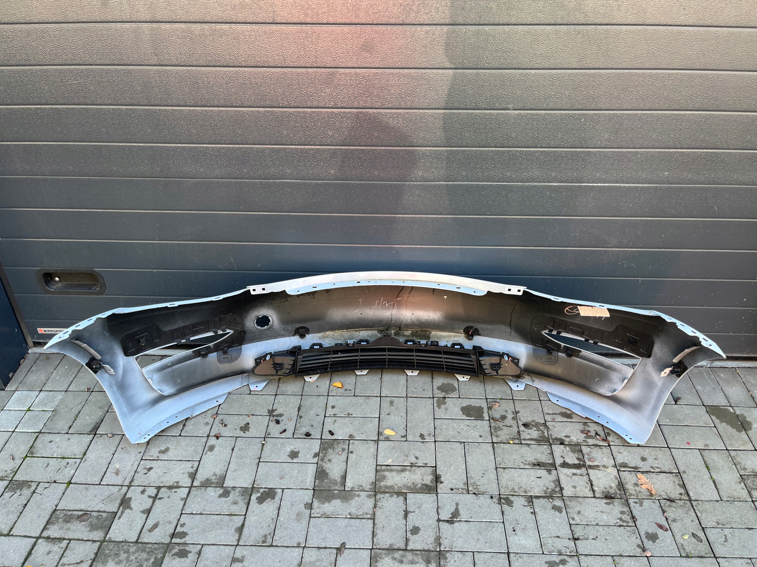 Tesla Model 3 Stoßstange vorne vorne