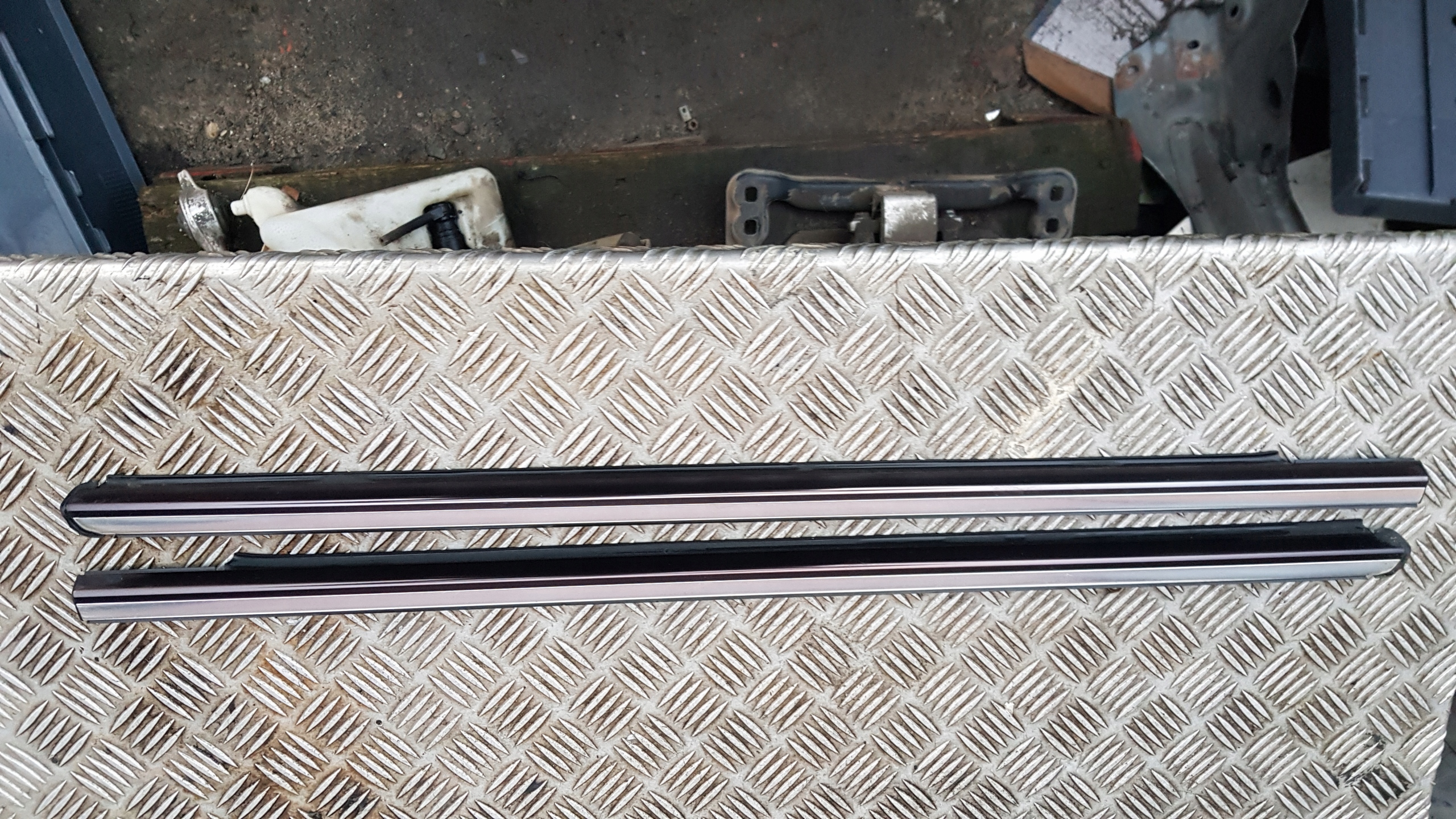 MERCEDES W220 moulding dust front left right