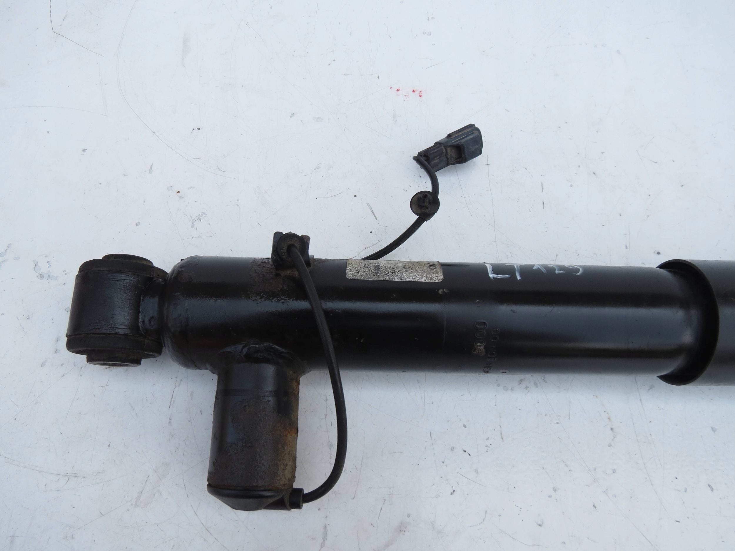 shock absorber left rear part VOLVO S60 II 31317462