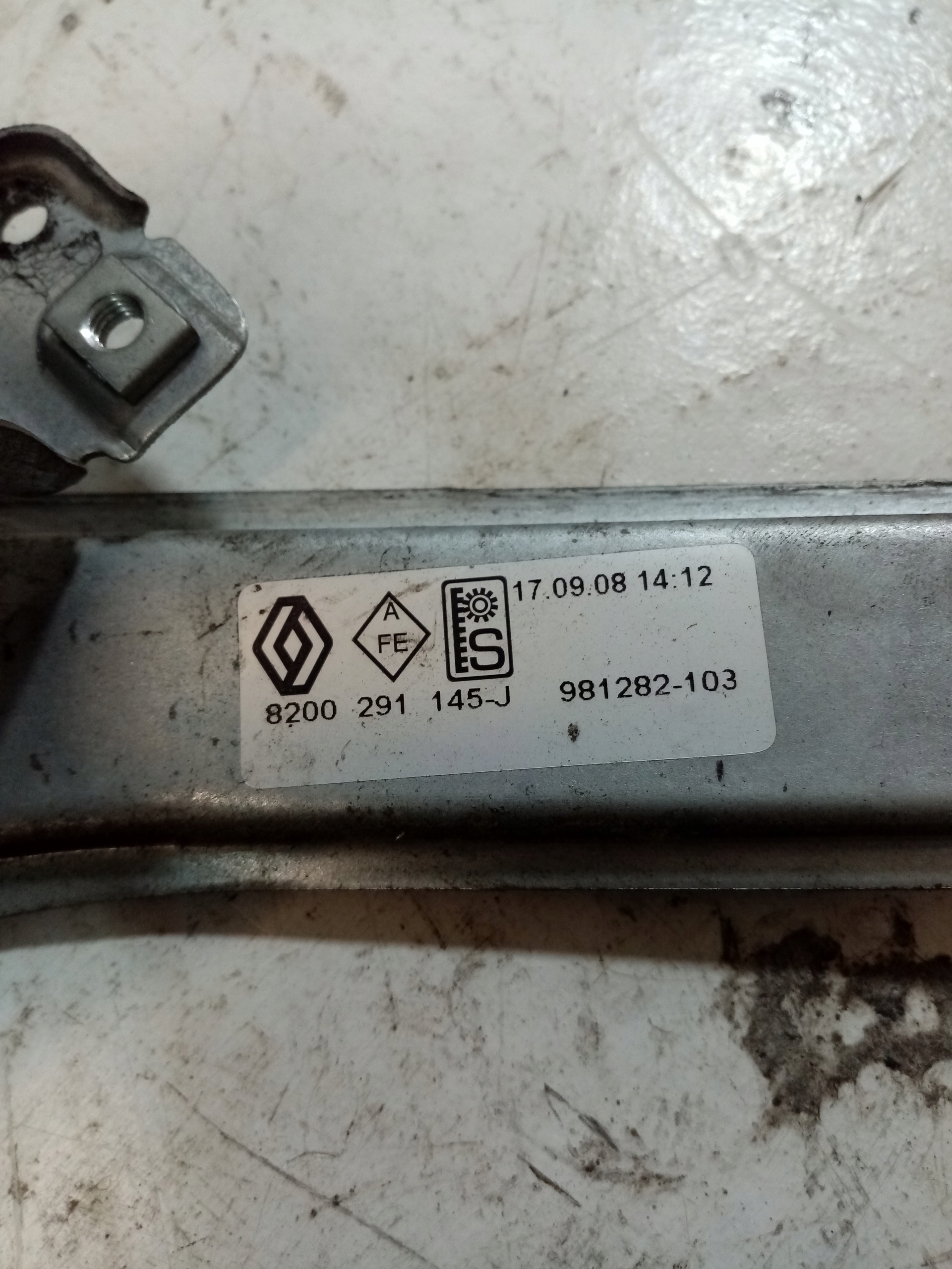 ELE mechanism windows left front RENAULT CLIO 3 8200291145-J