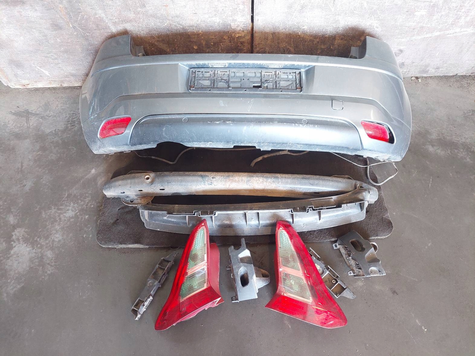 bumper rear part sider supports lights CITROEN C4 and EZW
