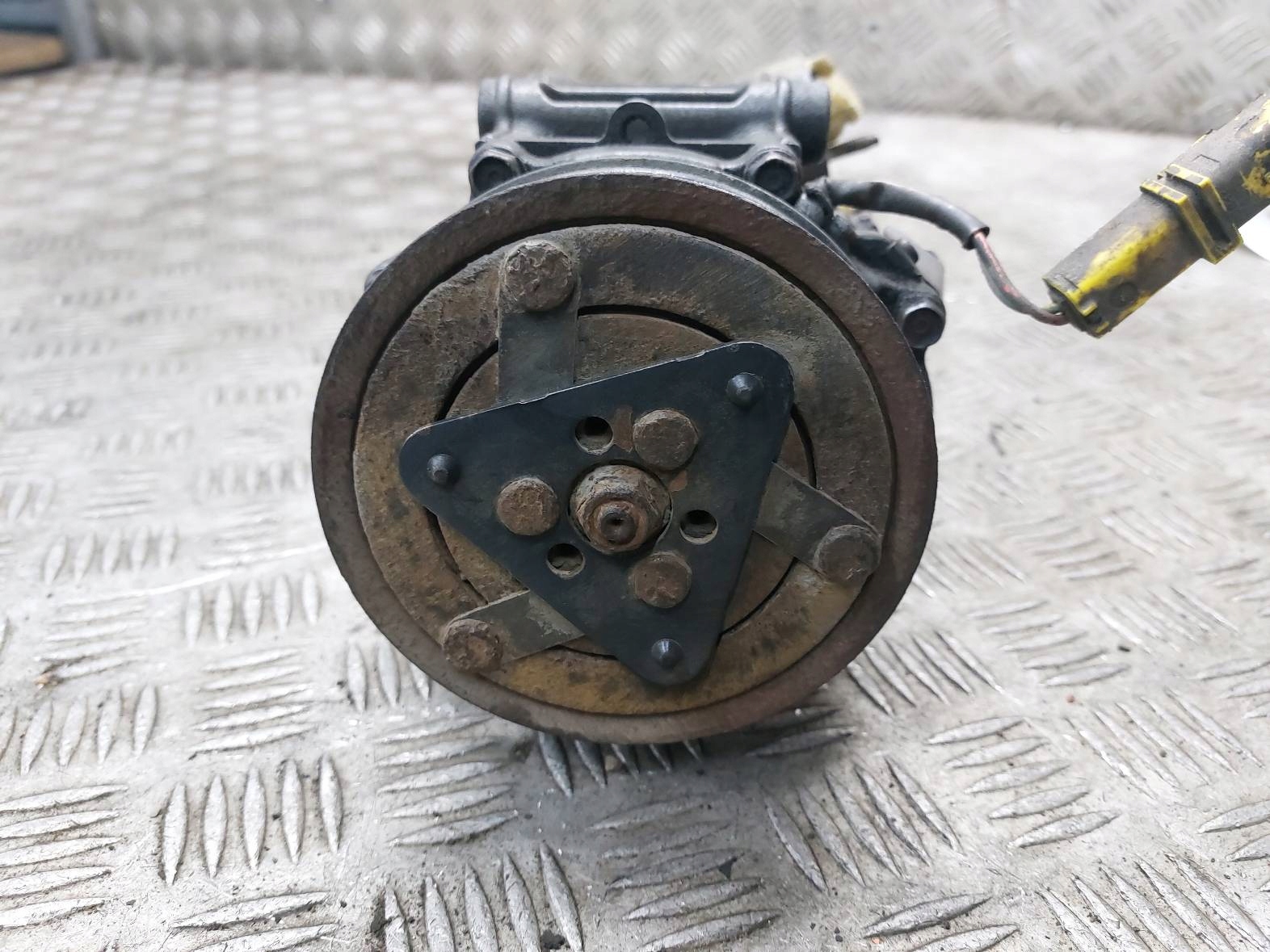compressor compressor; of the air conditioning CITROEN C5 II 2.0 HDI 9660555380