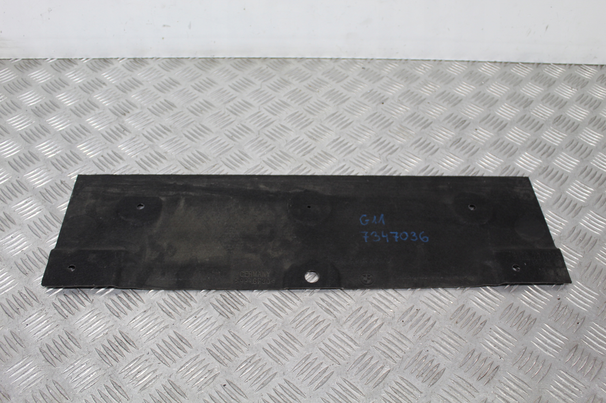 cover chassis BMW 7 G11 7347036