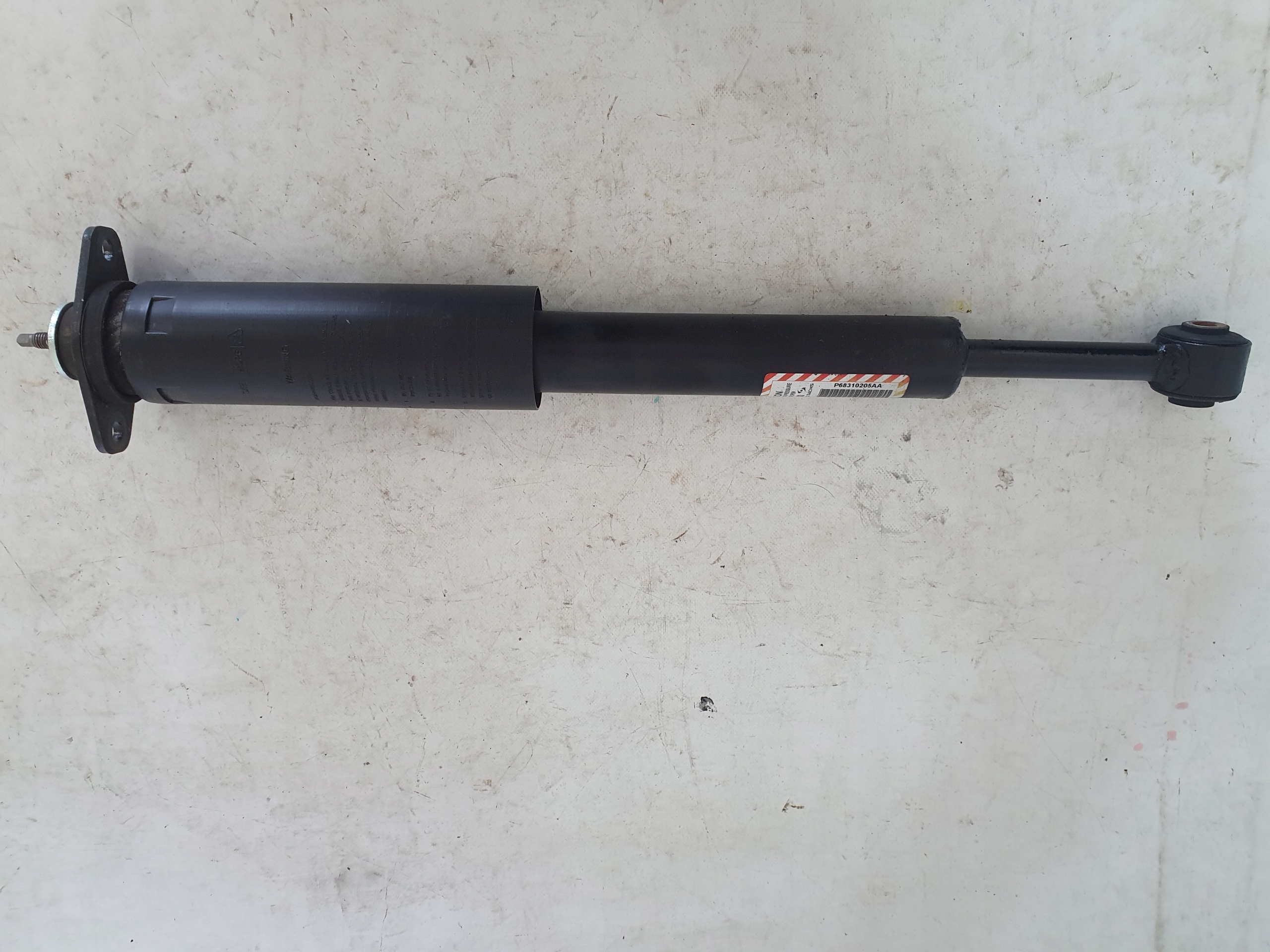 DODGE CHALLENGER 15- 3.6 AWD AMORTYZATOR TYŁ TYLNY LEWY = PRAWY 68310205AA Numer katalogowy części 68310205AA OM