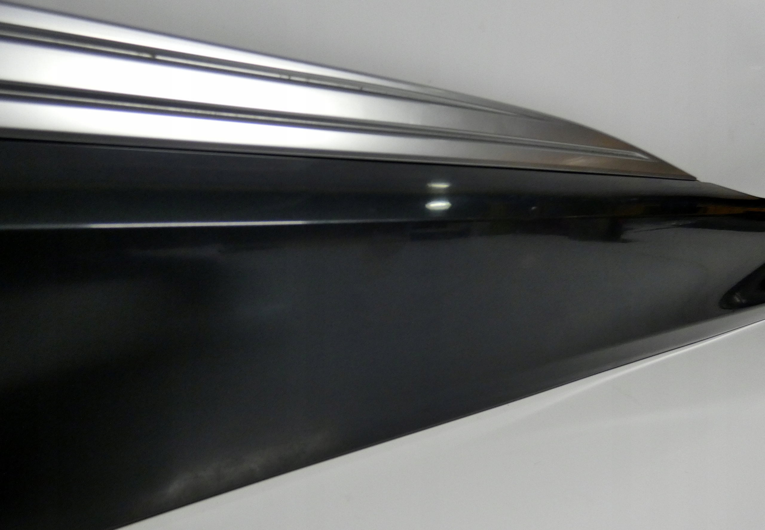 AUDI ETRON E-TRON 4KE853060A/B moulding door left