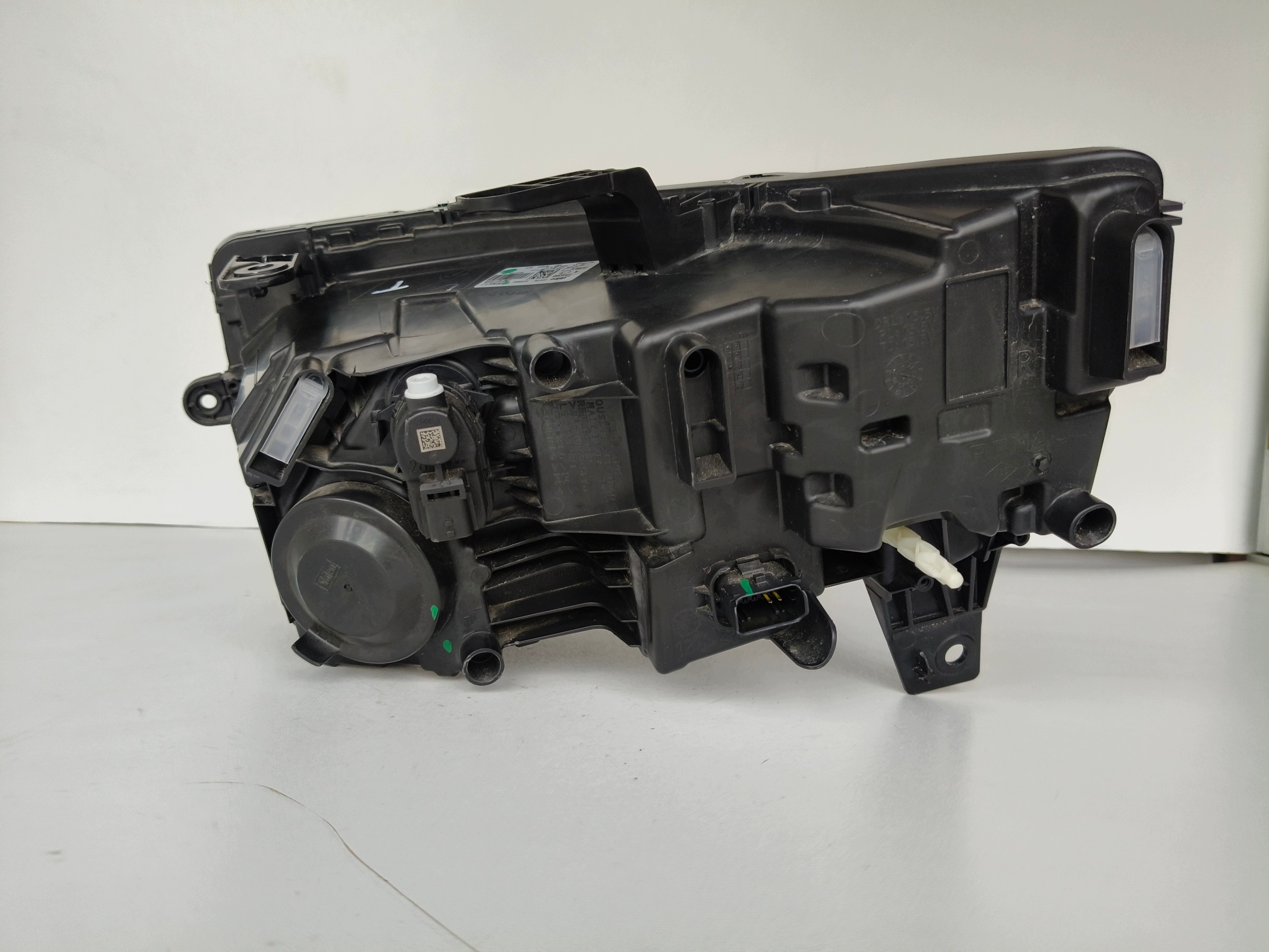 light right REFLEKTOR DACIA DUSTER III 24- FULL LED