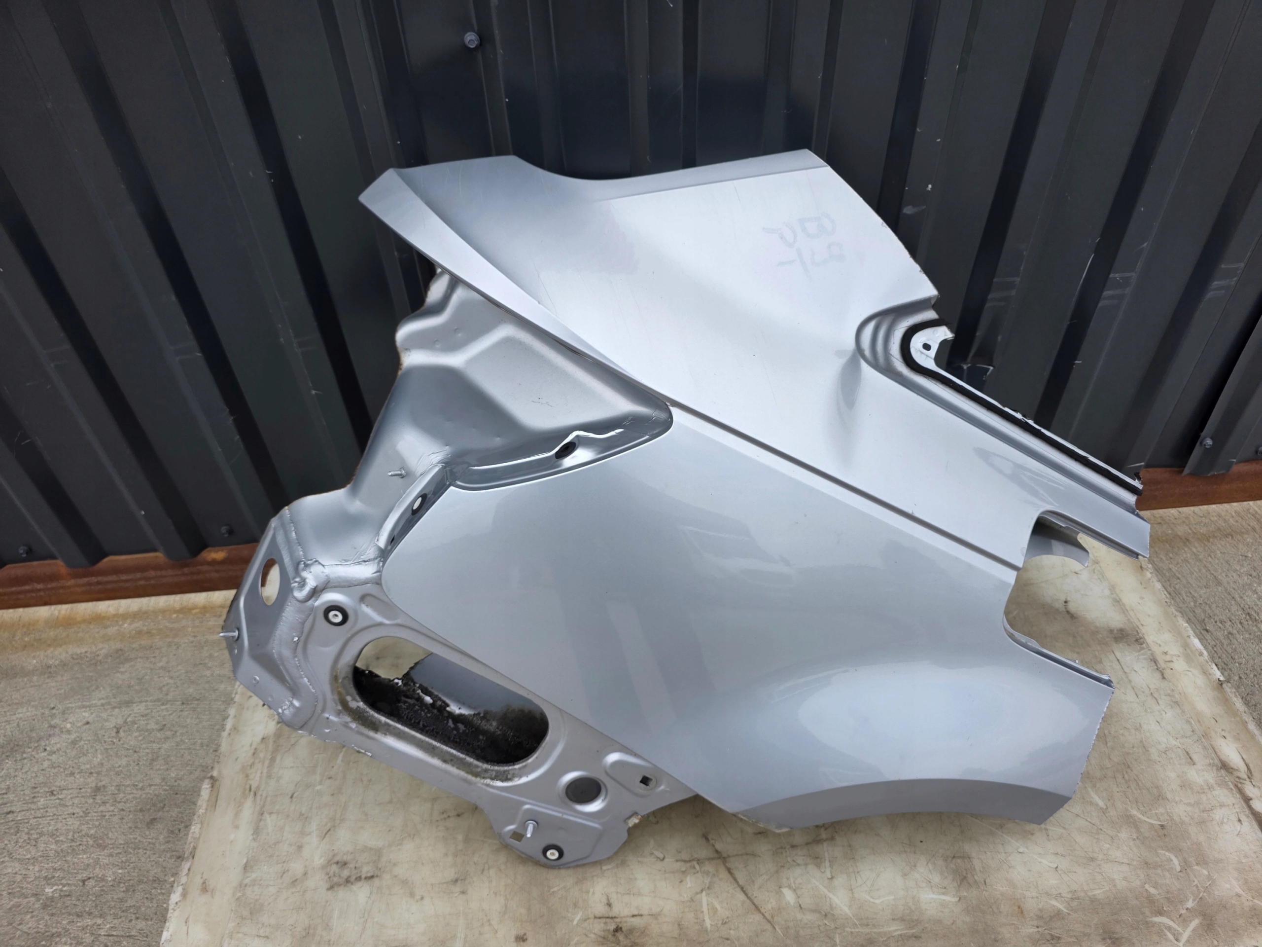 fender rear part threshold quarter right AUDI A4 B9 KOMBI 2016-2019