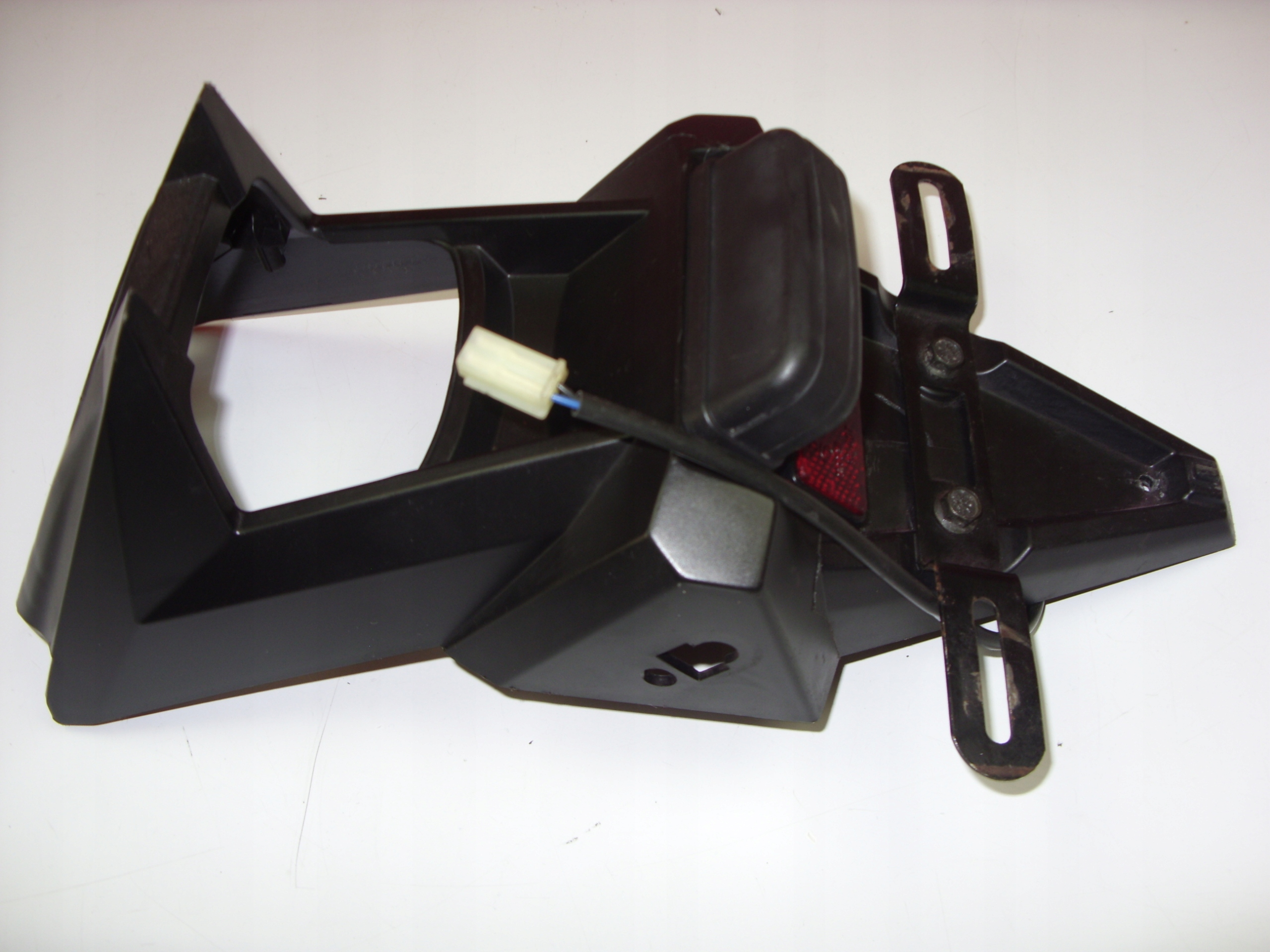 MOCOWANIE REJESTRACJI OŚWIETLENIE BŁOTNIK TYŁ YAMAHA WR 125 X Dopasowanie do pojazdu produkt dedykowany