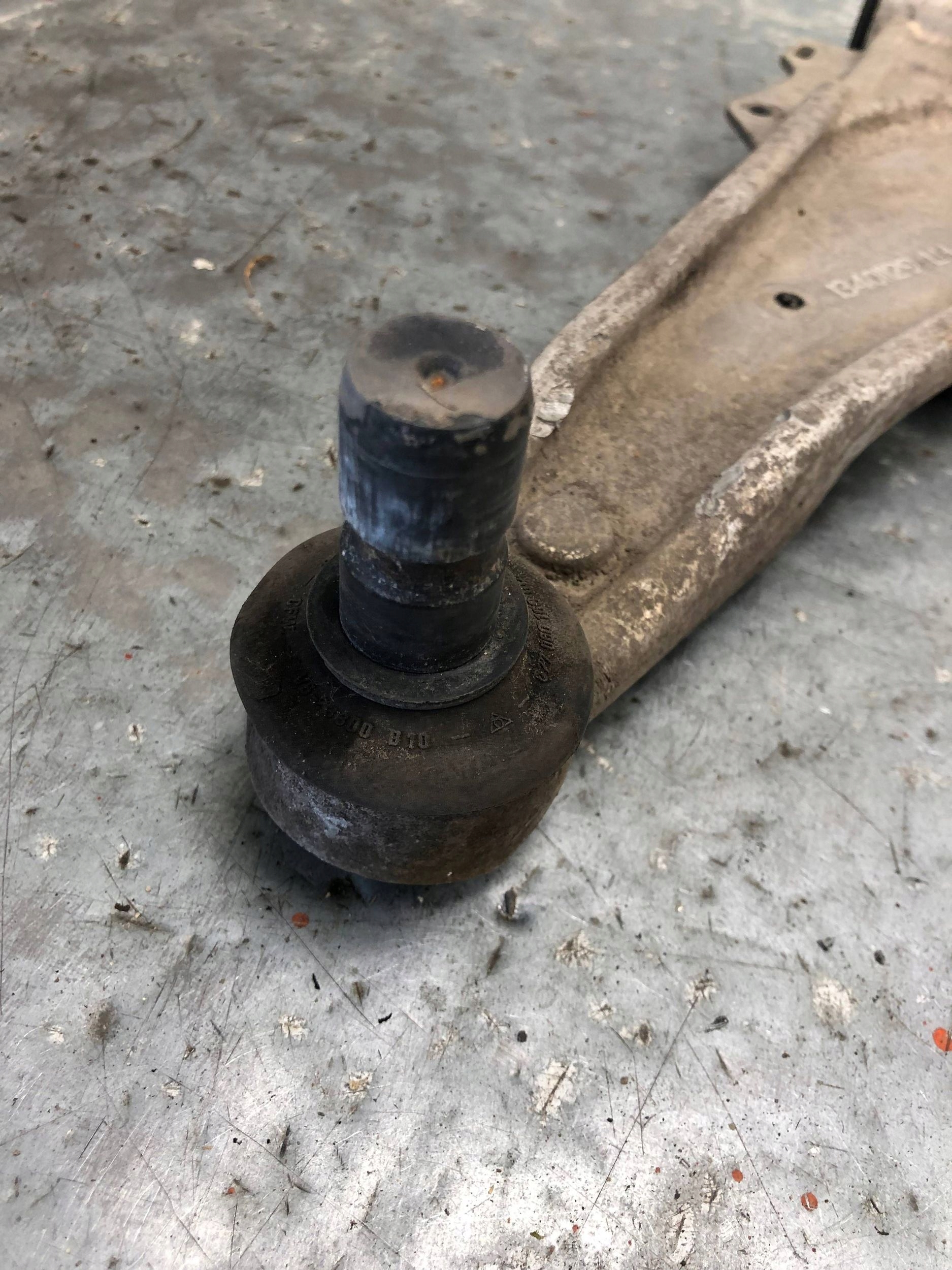 arm left front OPEL ASTRA J 13401129