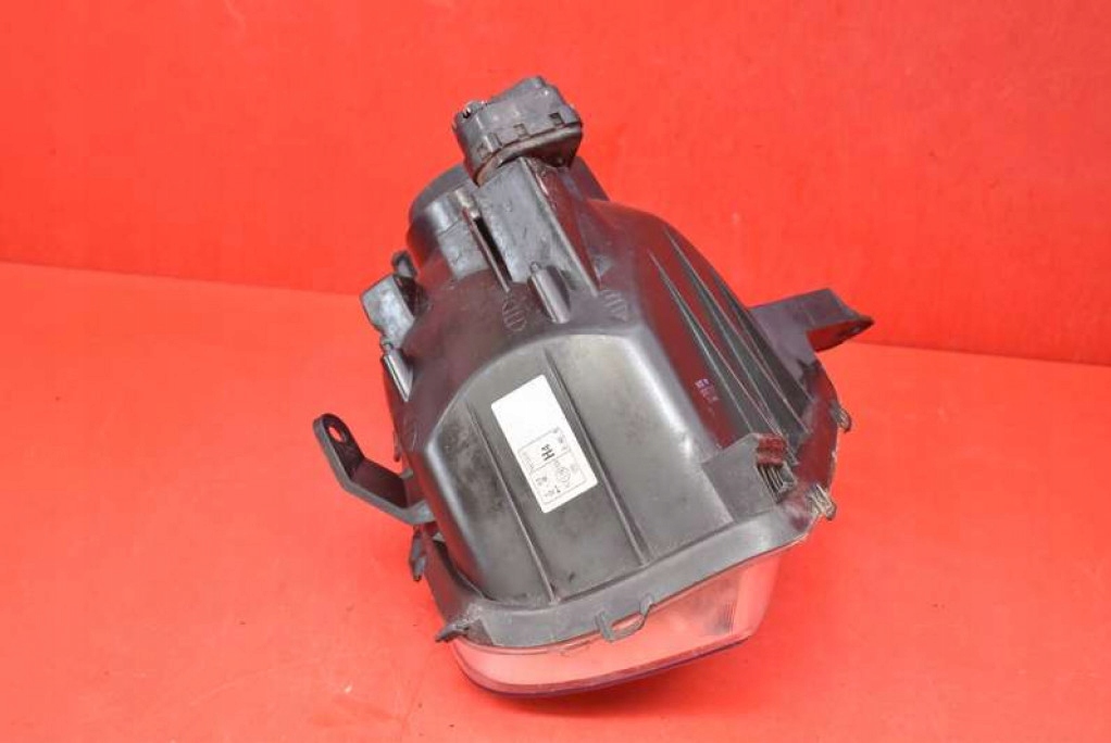 REFLEKTOR right light front EU 20-A441R TOYOTA RAV 4 2 II 00-03