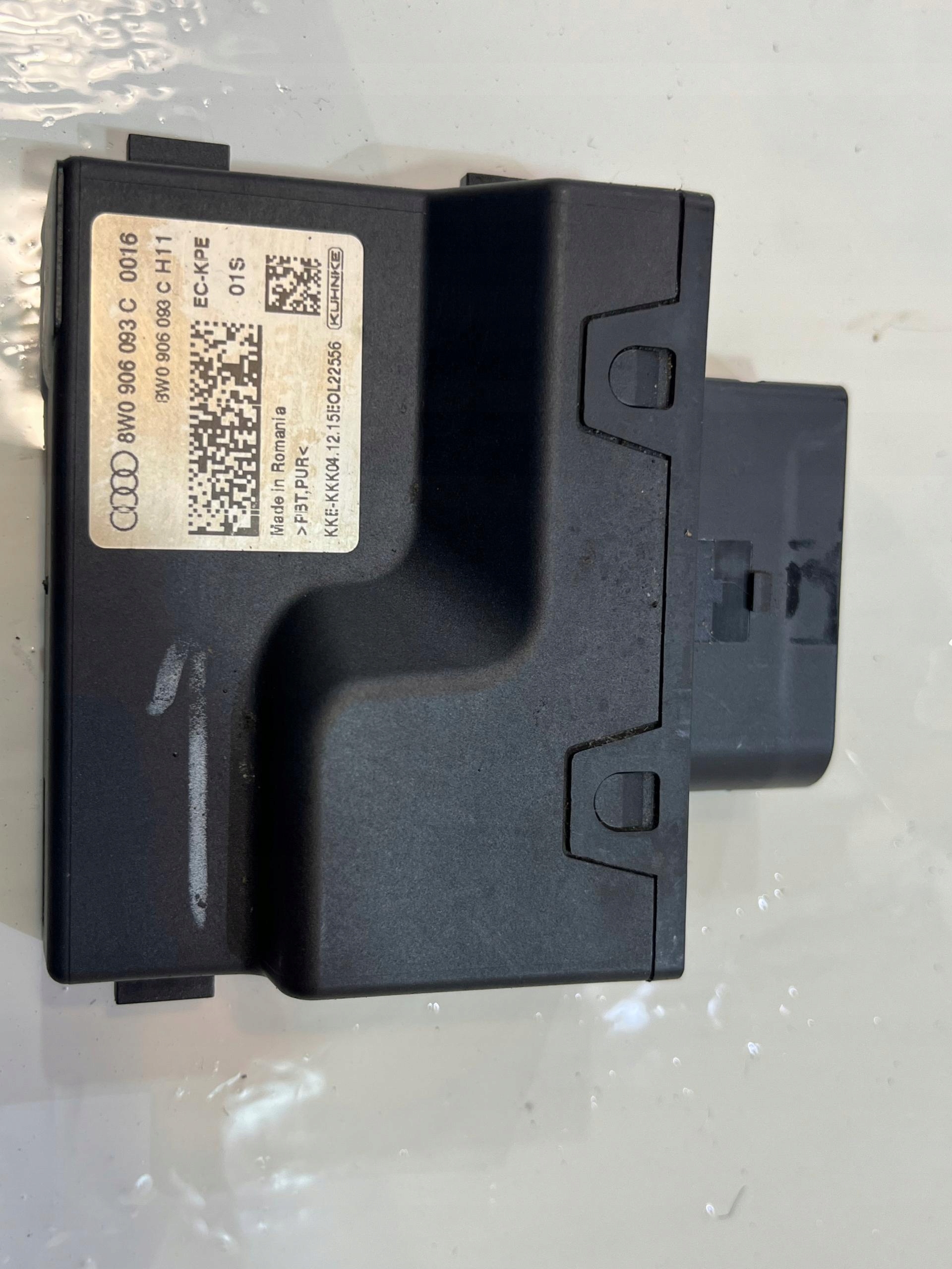 MODUŁ POMPY PALIWA AUDI A4 B9 2.0 TDI 8W0906093C