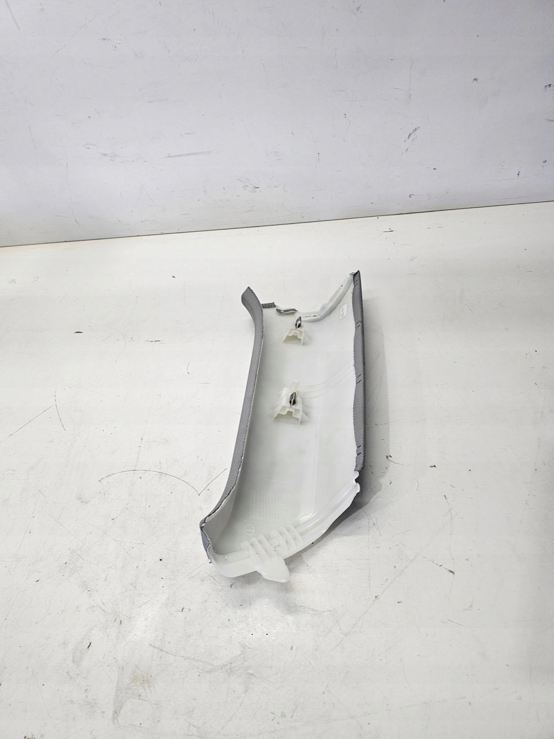 Blende Abdeckung SLUPKA P T AUDI A4 B9 AVANT 8W9867288B